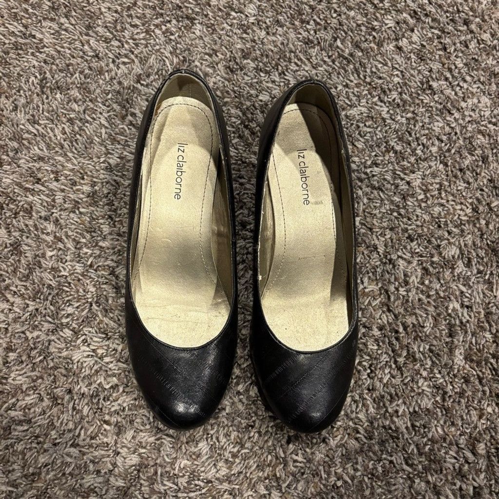 Liz Claiborne Liz Claiborne Black Heels Timeless Design Size US 8 / IT 38 - 2 Thumbnail
