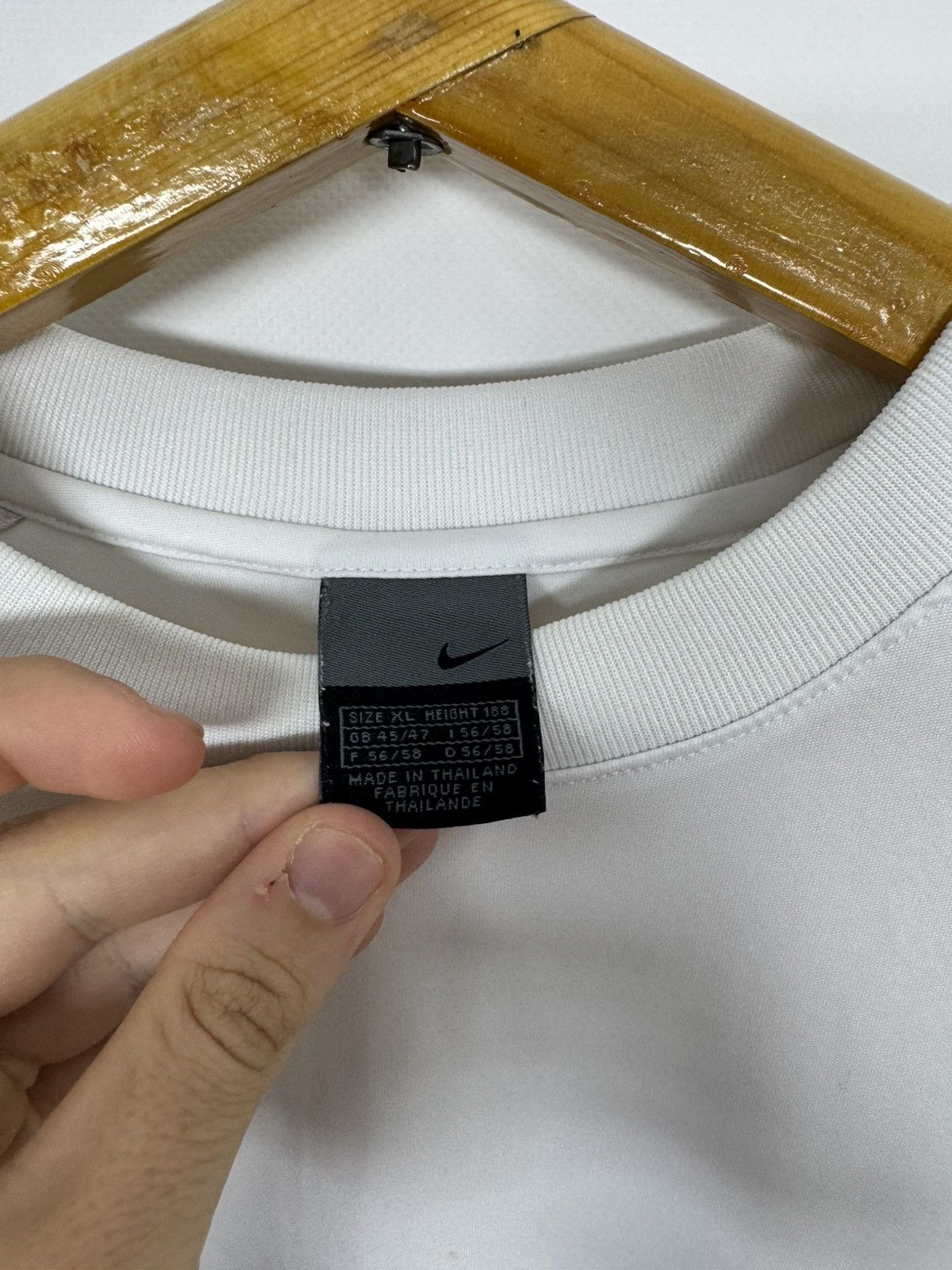Nike Vintage Nike Football Template Big Logo Shirt Size US XL / EU 56 / 4 - 9 Thumbnail