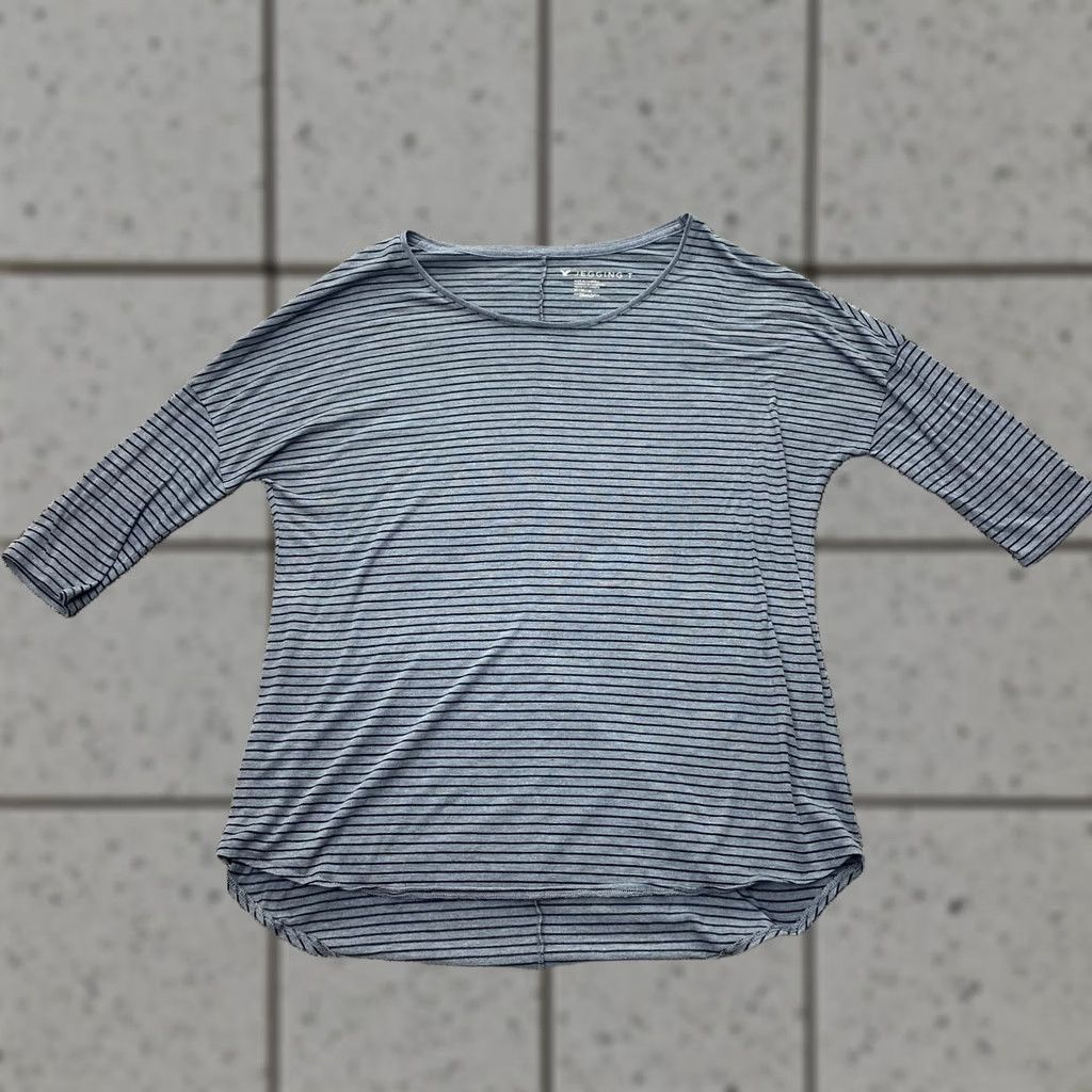 American Eagle Outfitters American Eagle Outfitters Shirt Womens L Blue 3/4 Sleeve Casual Preppy Lightweight AE Womens L Blue 3/4 Sleeve Casual Preppy Lightweight AE Size L / US 10 / IT 46 - 1 Thumbnail