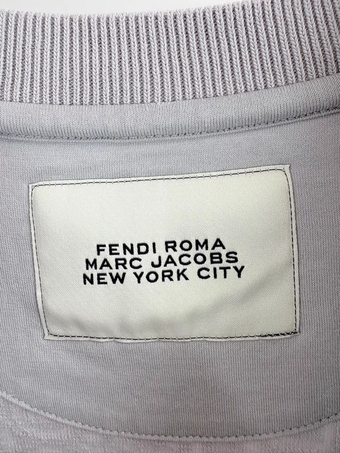 Fendi FENDI × MARC JACOBS Towel Fabric Short Sleeve Size US S / EU 44-46 / 1 - 4 Thumbnail