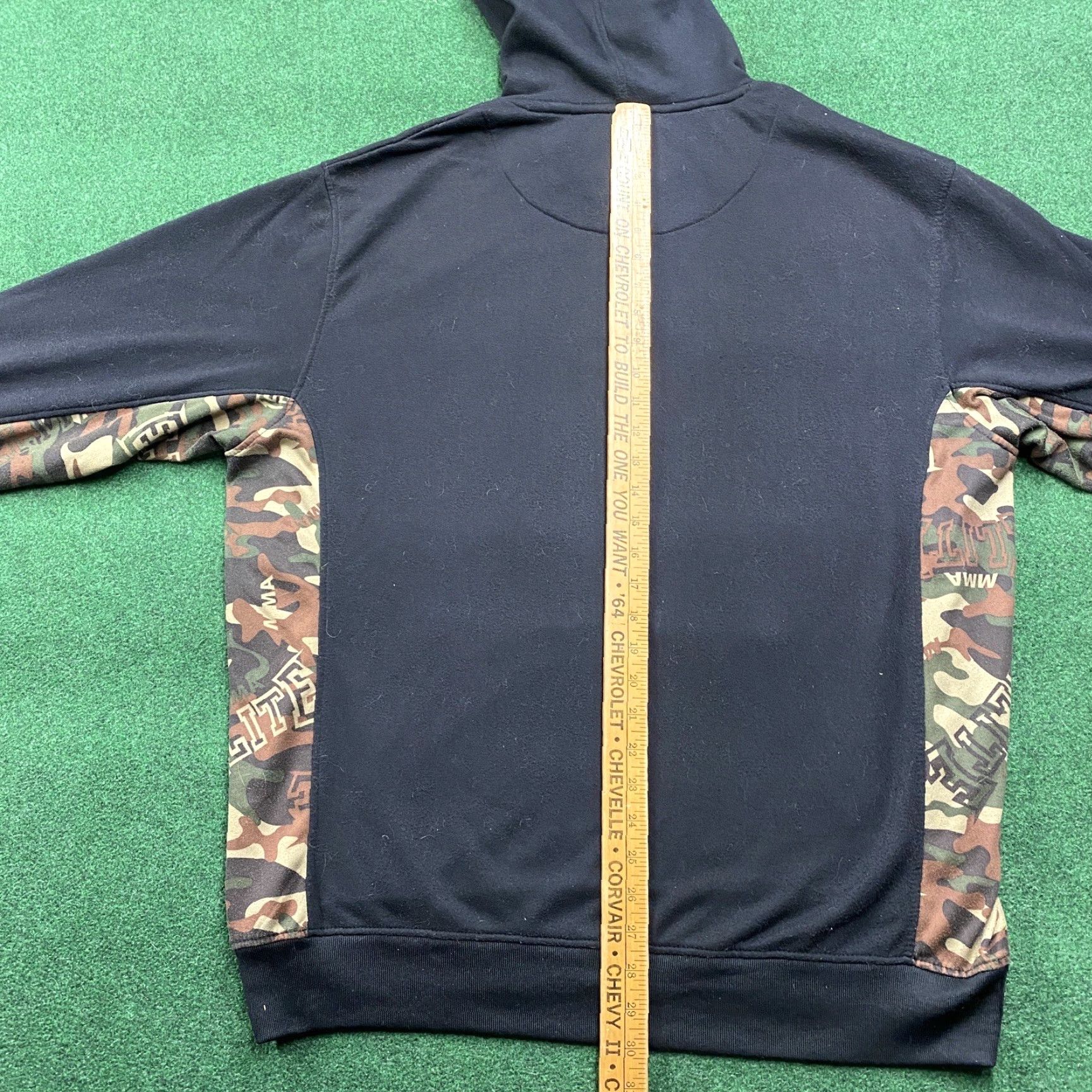 Vintage VINTAGE MMA Elite Hoodie Mens L Black Y2K UFC Camo Affliction Style Sweatshirt Size US L / EU 52-54 / 3 - 7 Thumbnail