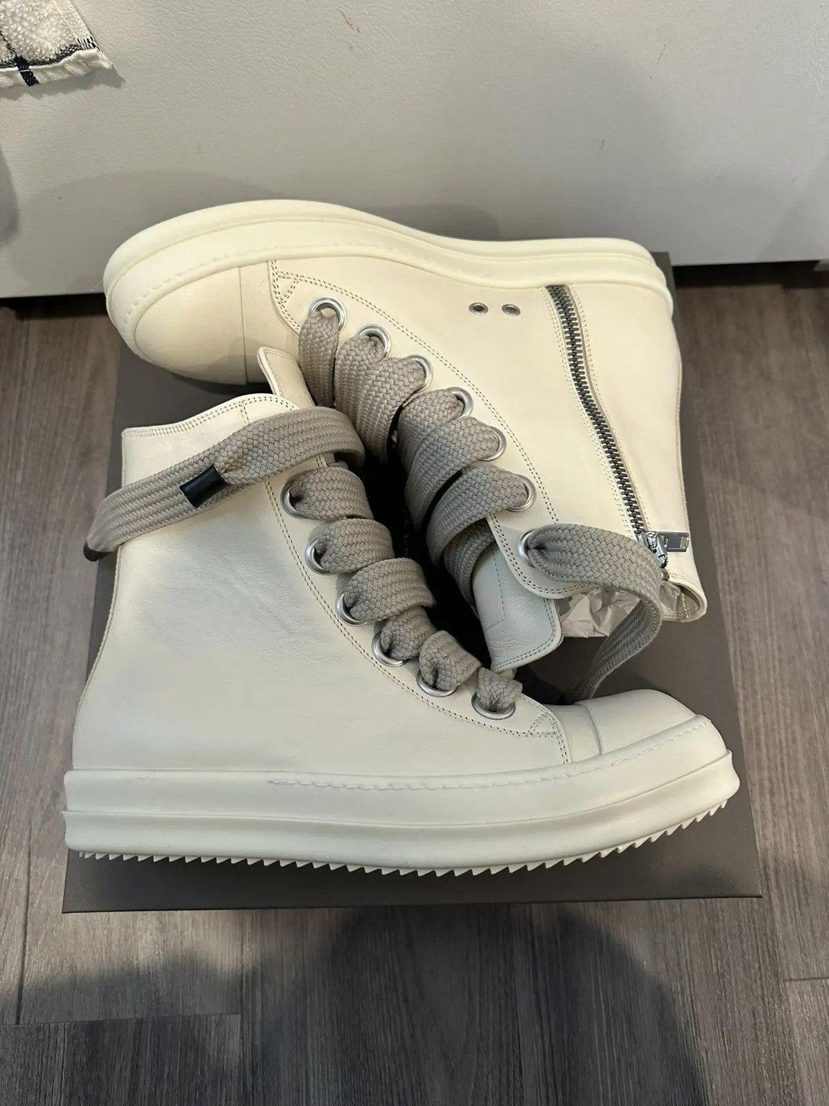 Rick Owens Rick owens leather jumbo lace Ramones High Milk Size 43 Size US 10 / EU 43 - 1 Thumbnail