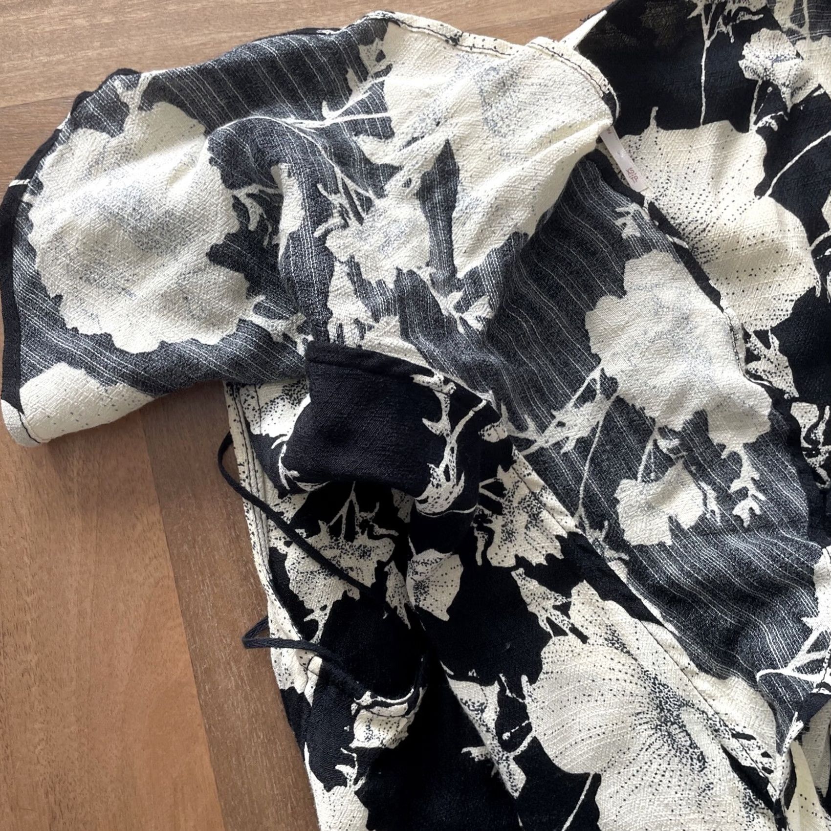 Free People Free People Dress Mini Wrap XS Floral V-Neck Belted Short Sleeve Size XS / US 0-2 / IT 36-38 - 6 Thumbnail
