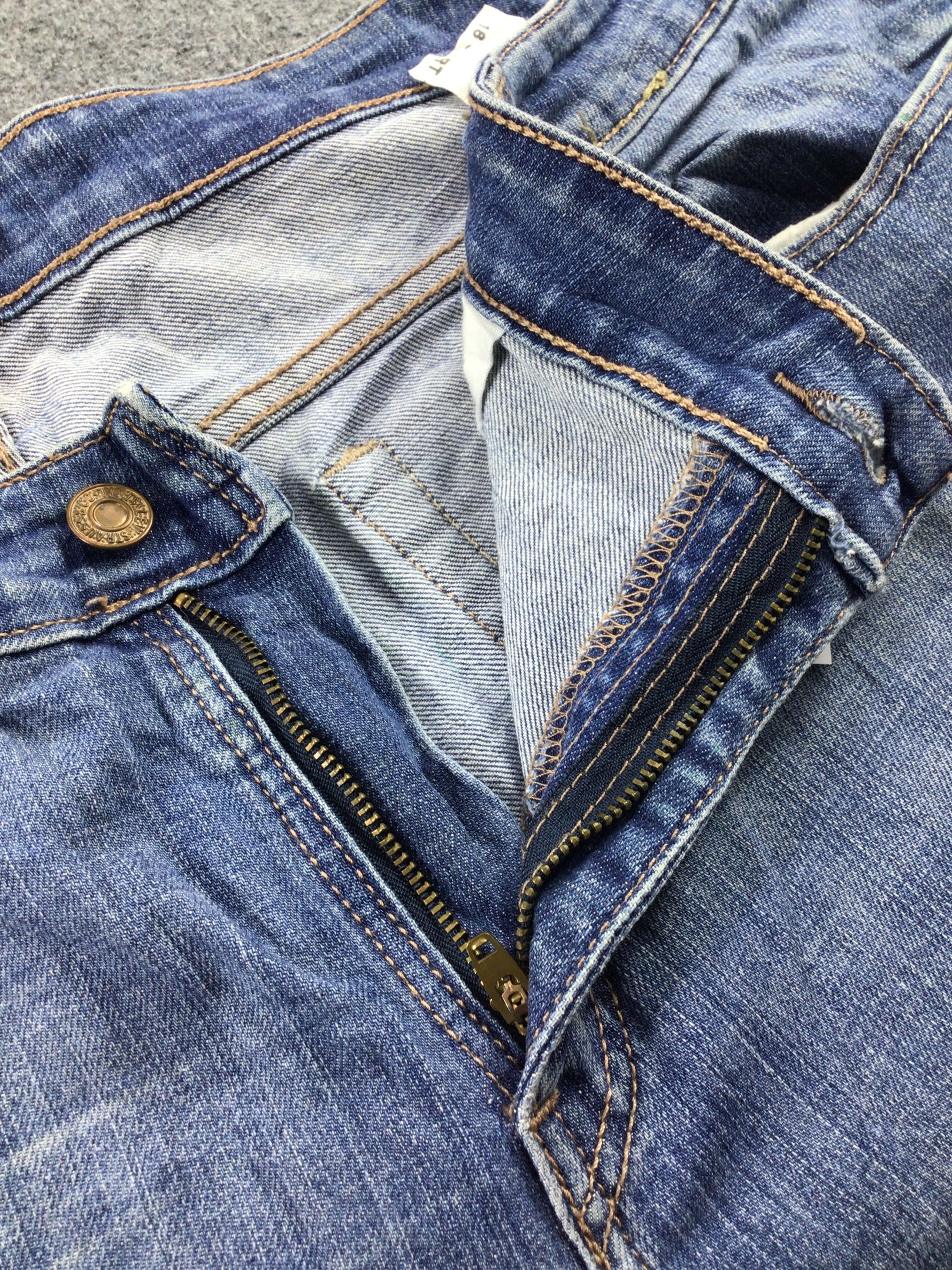 Levi's Vintage Levis 590 Jeans Boot Cut-J813 Size US 41 - 7 Thumbnail