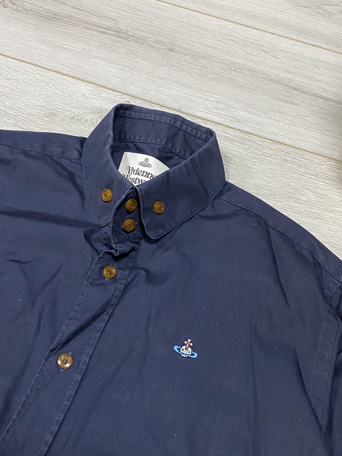 Vivienne Westwood Vivienne Westwood shirt buttons vintage orb Size US L / EU 52-54 / 3 - 3 Thumbnail