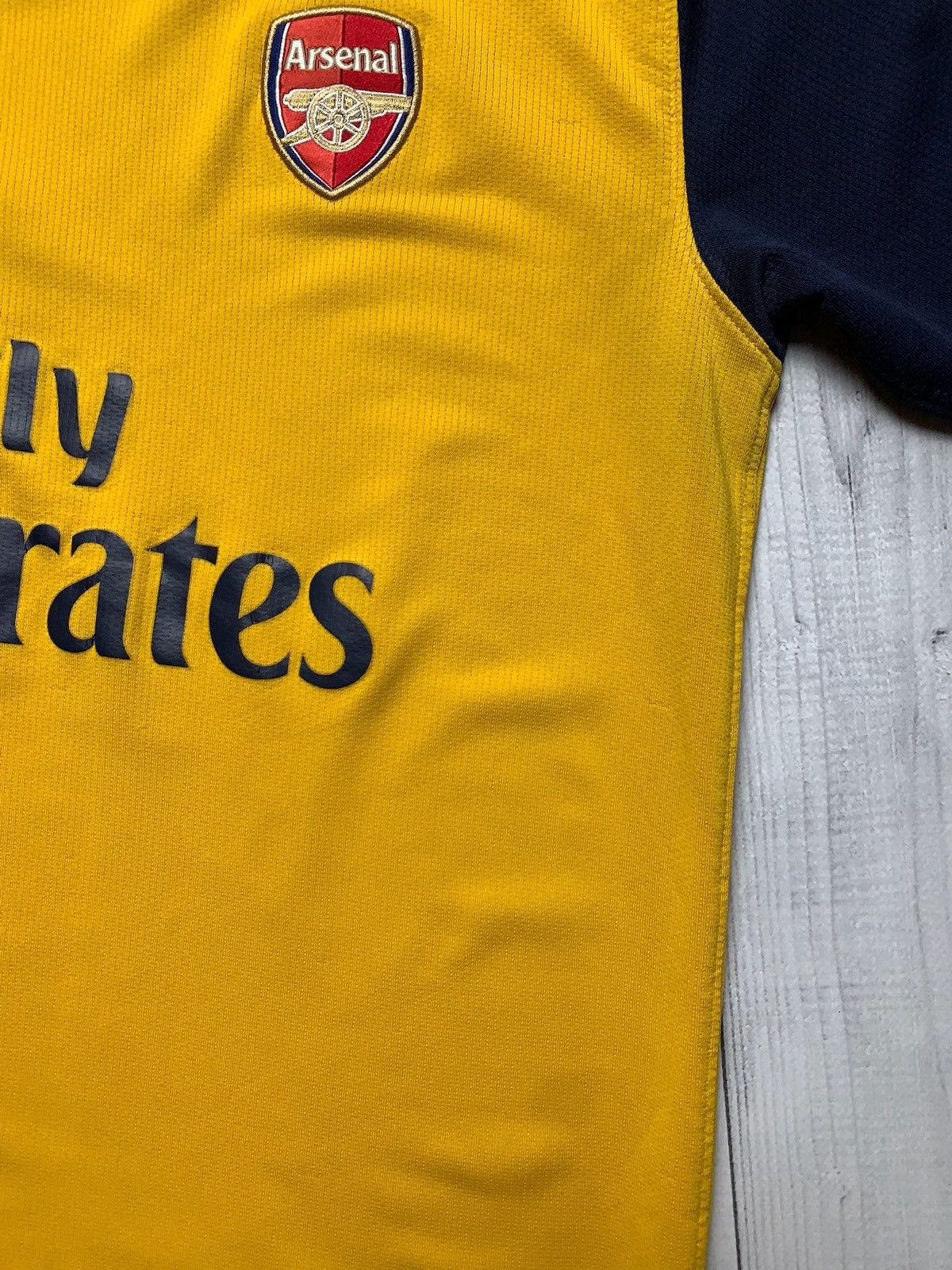 Vintage Vintage Nike Arsenal soccer jersey yellow size XS logo Size US XS / EU 42 / 0 - 4 Thumbnail