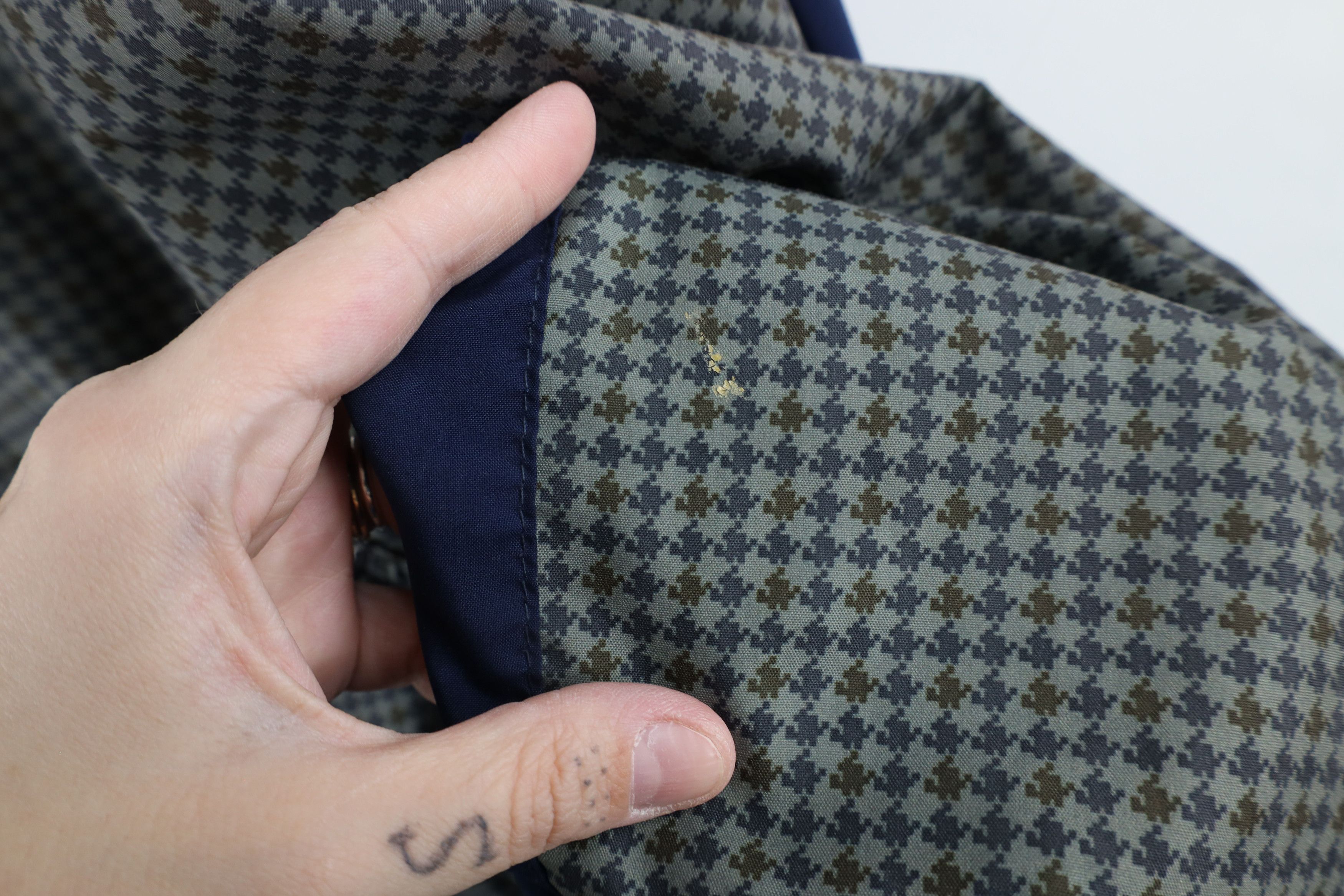 Vintage Vintage 90s Streetwear Waterproof Goretex Houndstooth Jacket Size US XL / EU 56 / 4 - 6 Thumbnail