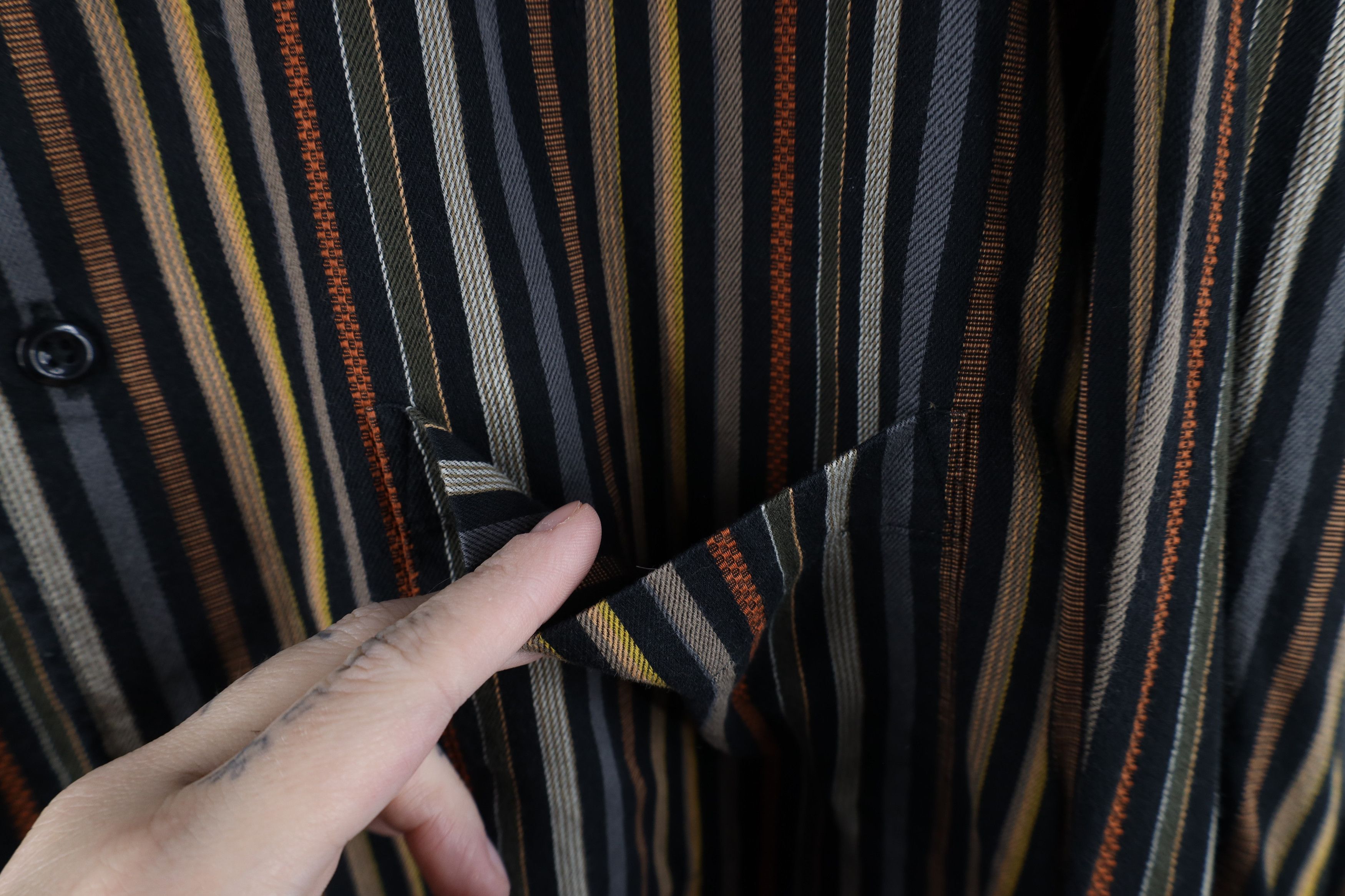Vintage Vintage 90s Streetwear Striped Collared Button Down Shirt Size US XL / EU 56 / 4 - 5 Thumbnail