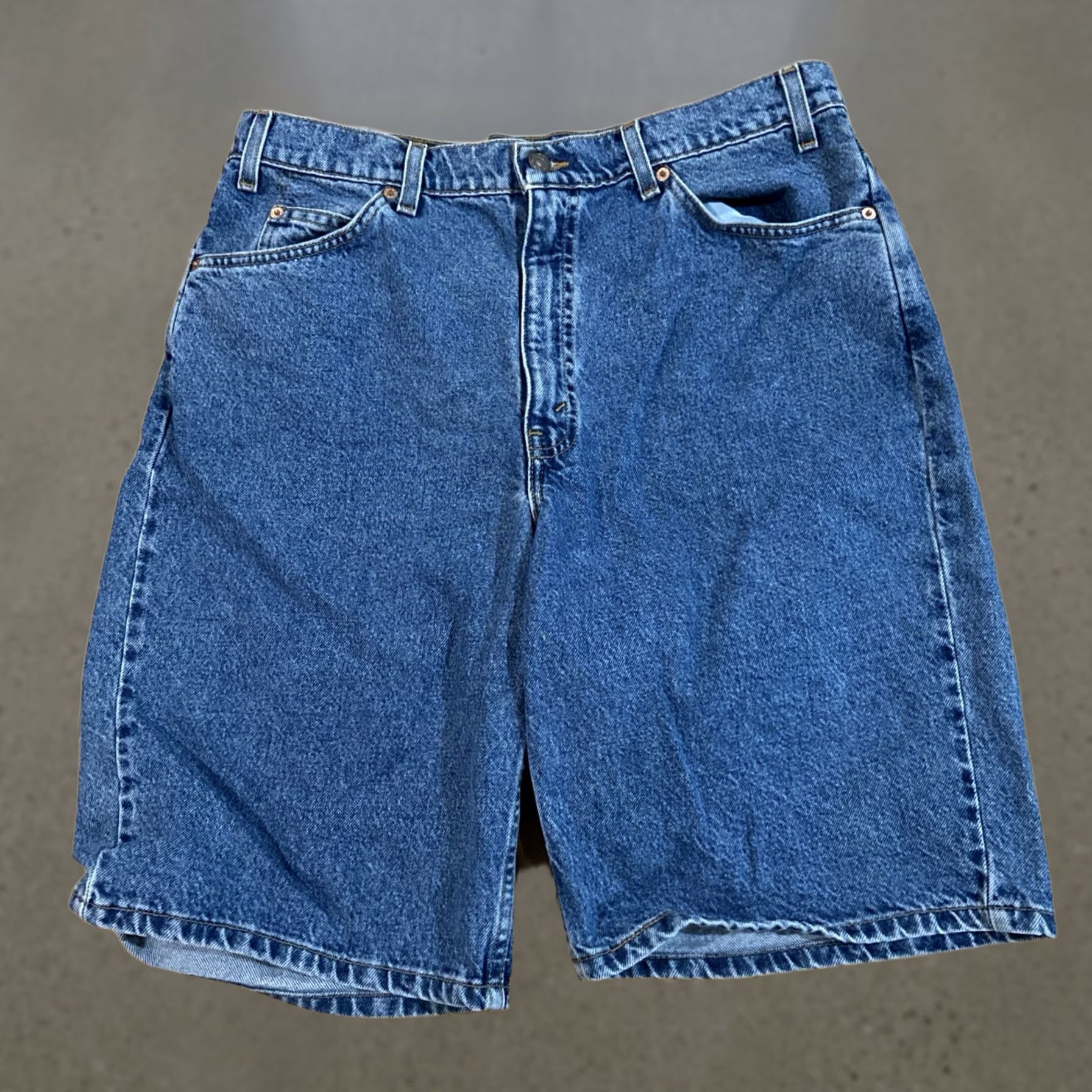 Levi's Levi's Bermuda Shorts Mens 38 White Tab Denim Relaxed Fit Zip Fly 90s USA 12in Inseam Regular Men Size US 38 / EU 54 - 1 Thumbnail