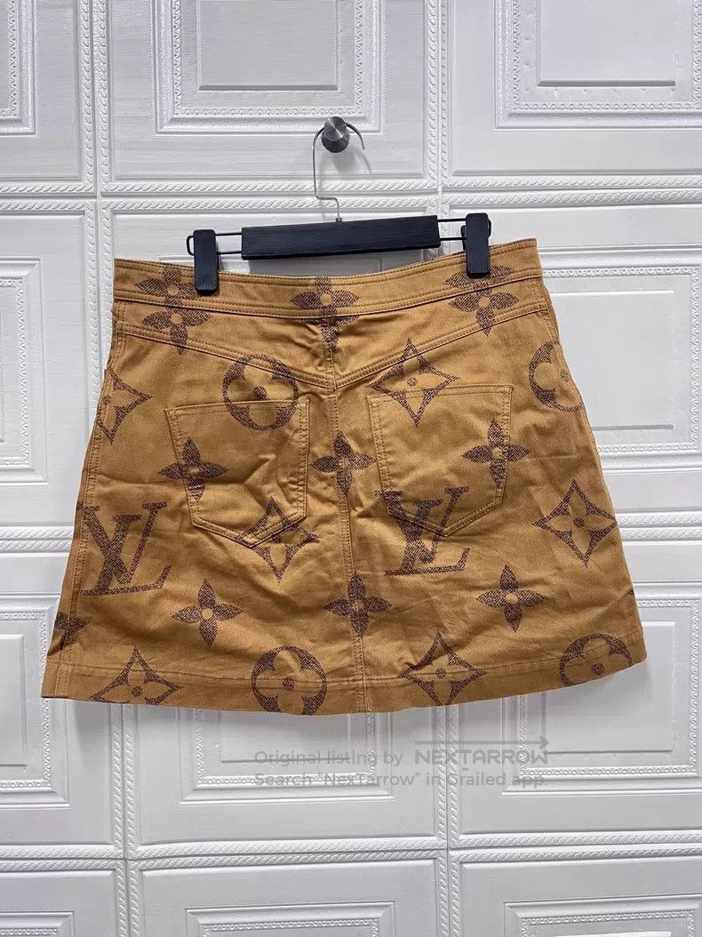 Louis Vuitton Louis Vuitton Brown full print skirt Size 41" - 2 Thumbnail