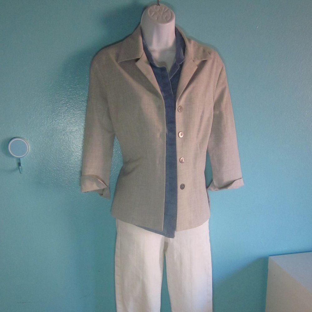 Trina Turk Trina Turk Light Weight Cropped Gray Jacket Size M Button Fr Size M / US 6-8 / IT 42-44 - 5 Thumbnail