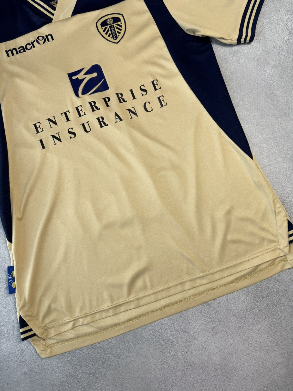 Macron Leeds United 2013 2014 Away Shirt Soccer Jersey Macron Size US M / EU 48-50 / 2 - 4 Thumbnail