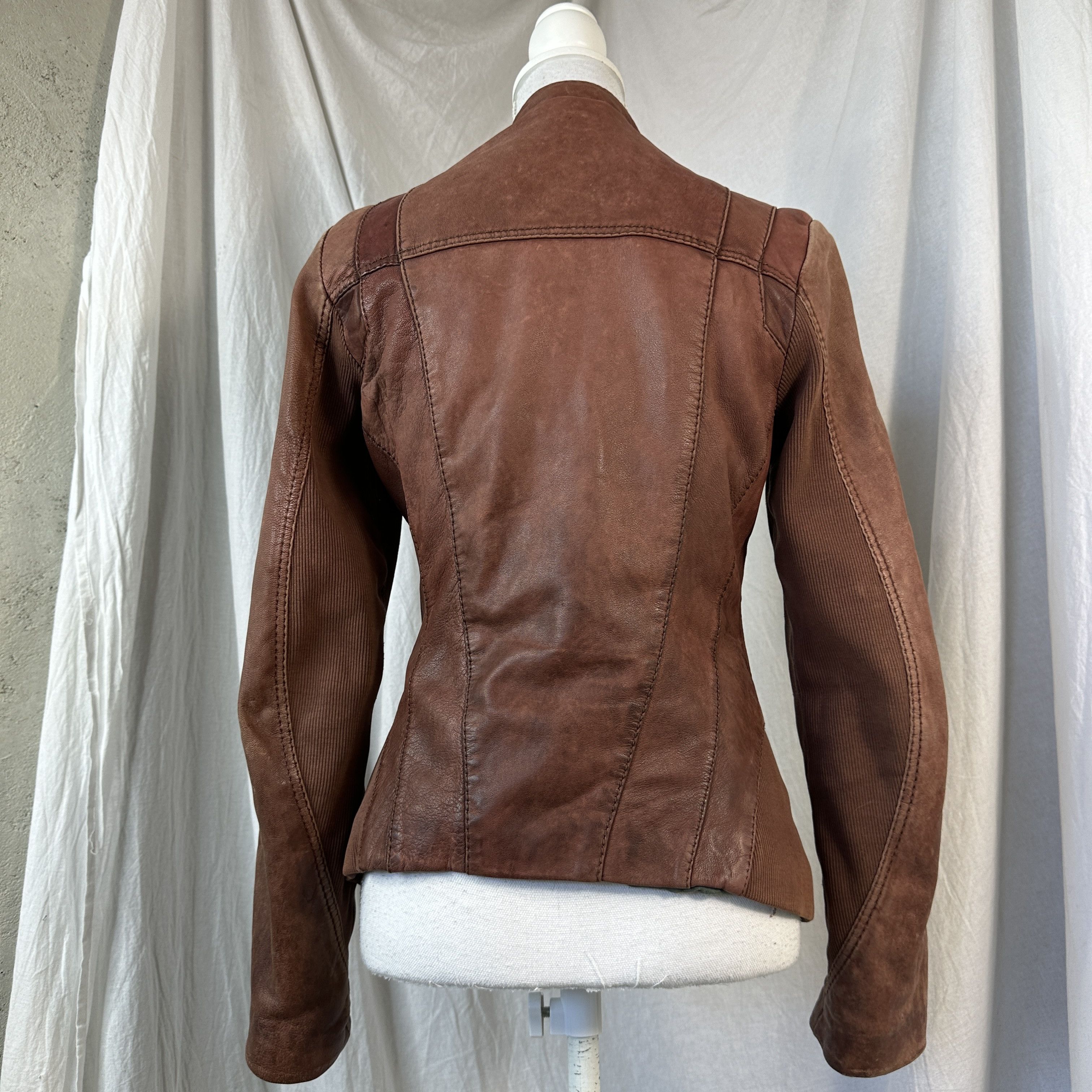 Vintage Vintage Fitted Leather Jacket Size US M / EU 48-50 / 2 - 6 Thumbnail