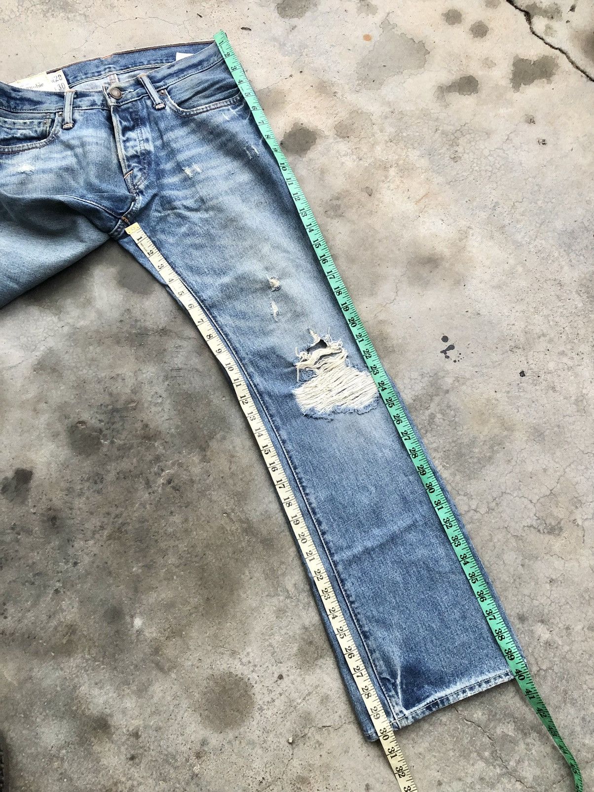 Abercrombie & Fitch BOOTCUT FLARED A&F DISTRESSED DENIM Size US 31 - 12 Thumbnail