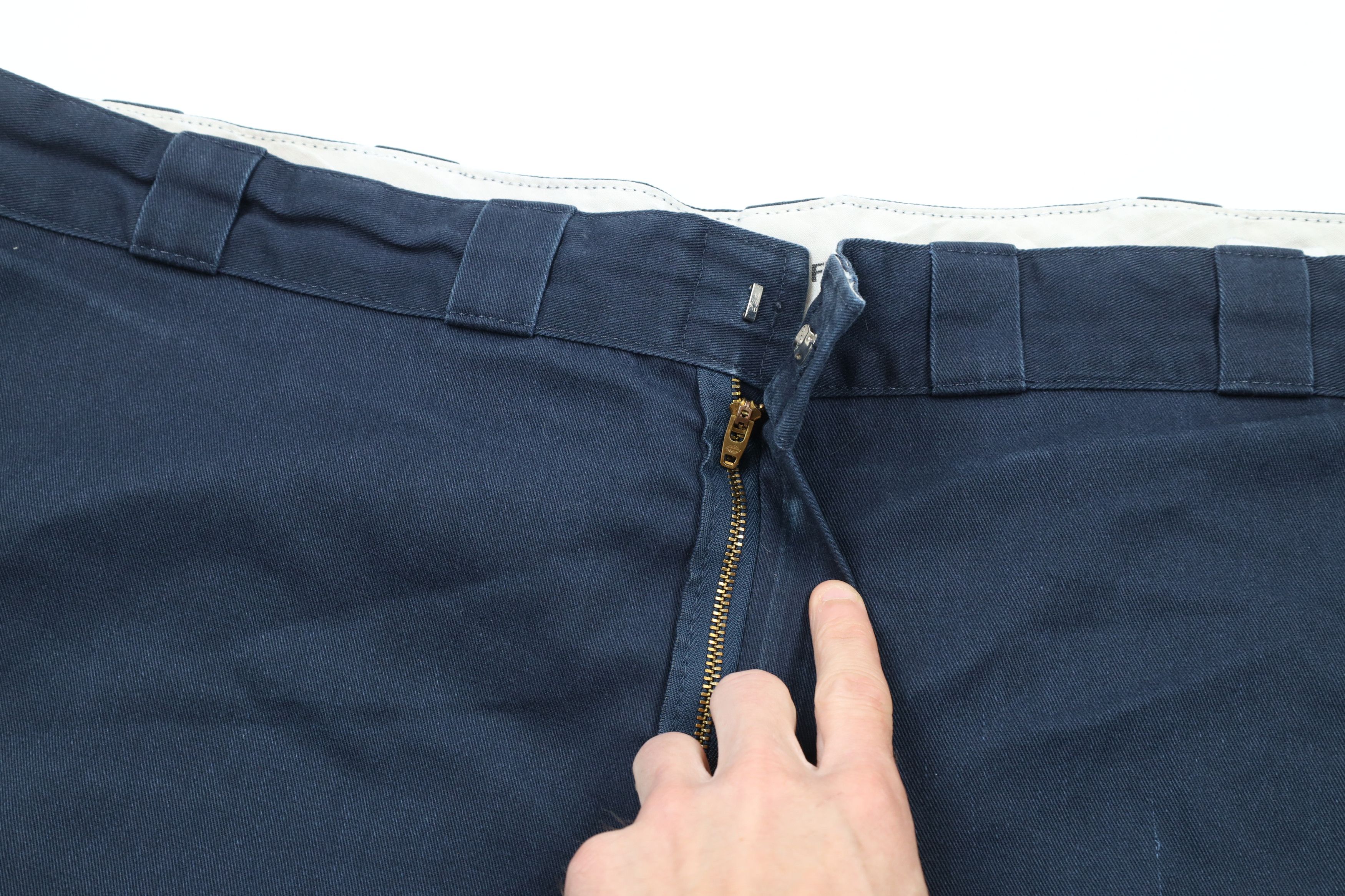 Dickies × Vintage Vintage Dickies Spell Out Workwear Mechanic Shorts Navy Blue Size US 44 / EU 60 - 9 Thumbnail
