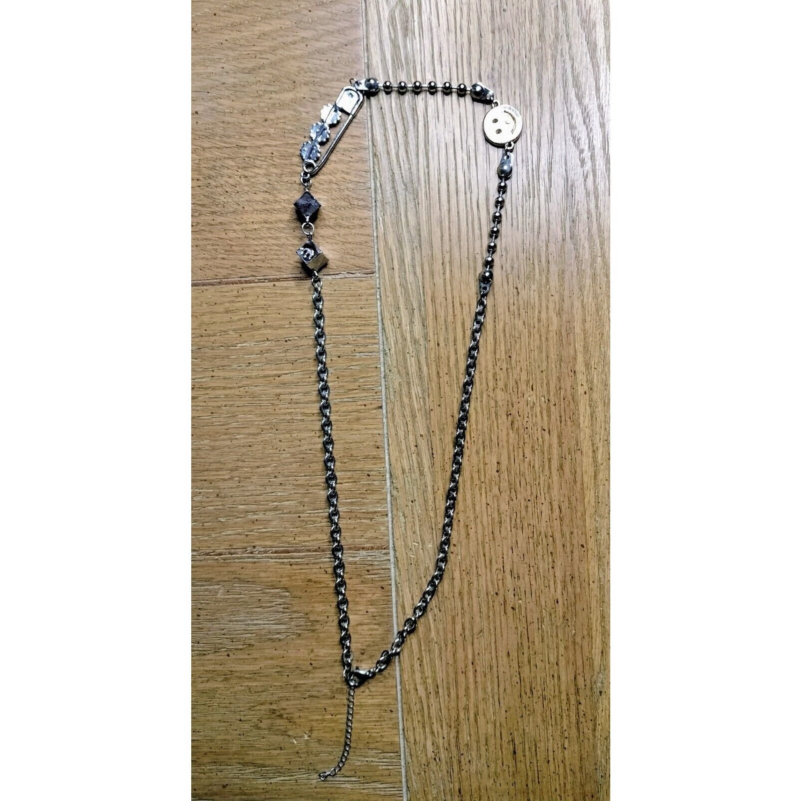 Other Girls Necklace Fashion Jewelry Silver Tone Smiley Face Pin Size ONE SIZE - 11 Thumbnail
