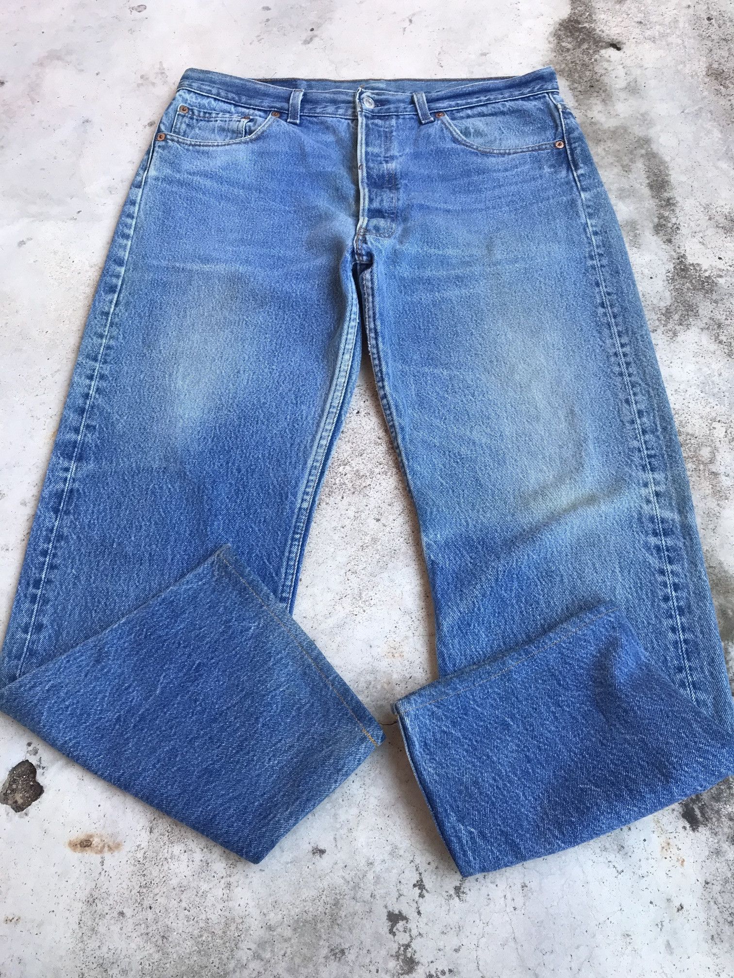 Levi's × Vintage Vintage 1992 Levis 501xx lightwash dirty jean W34x27 USA Size US 34 / EU 50 - 5 Thumbnail