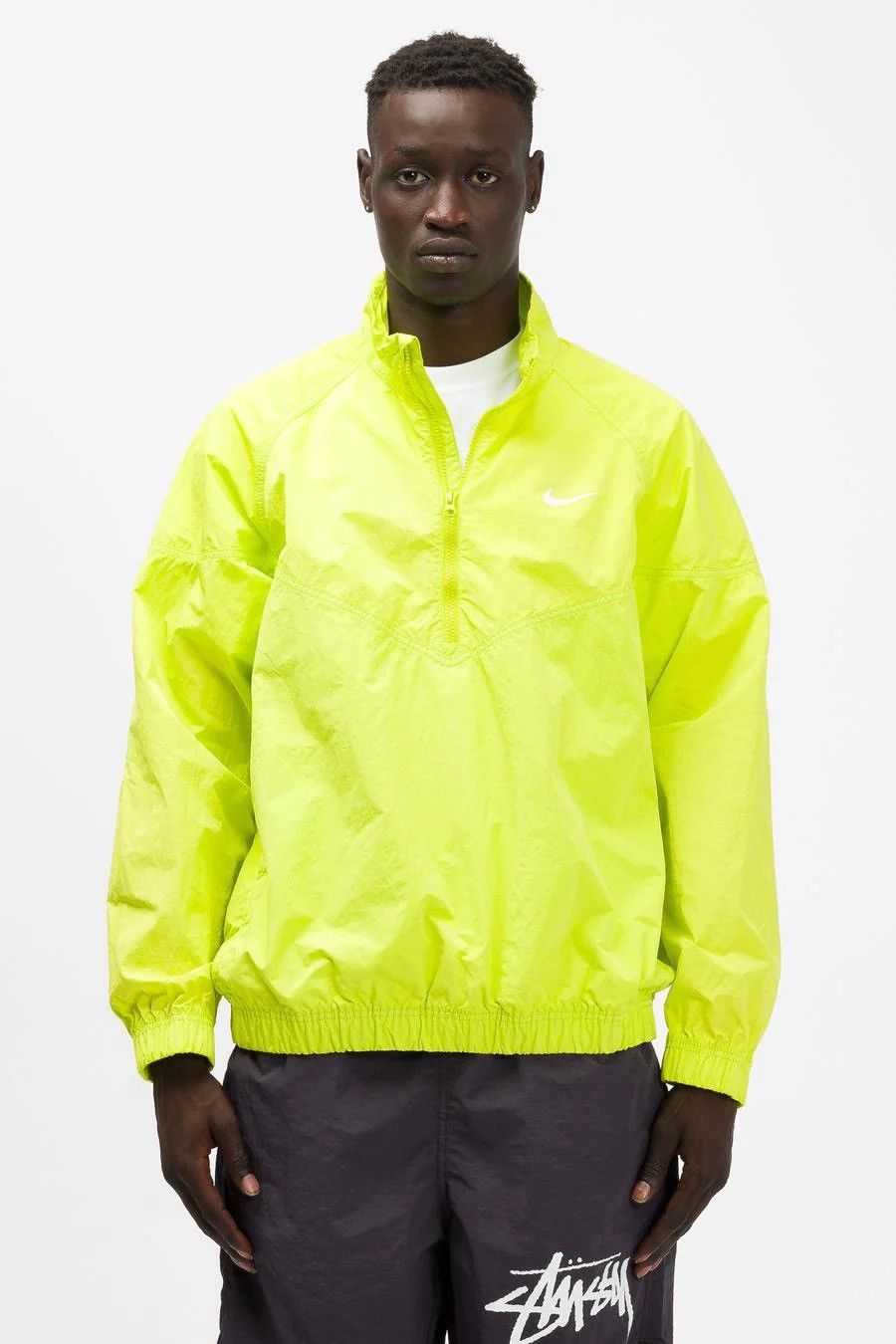 Nike L 蛍光イエロー ウィンドブレーカー Stussy Nike // X Stussy Neon Yellow Windrunner Jacket – VSP Consignment