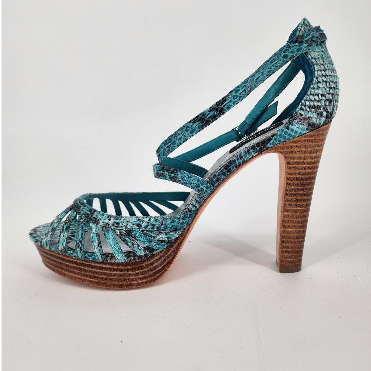 White House Black Market White House Black Market Teal Snakeskin Sandal Women's Sz 10 Size US 10 / IT 40 - 4 Thumbnail