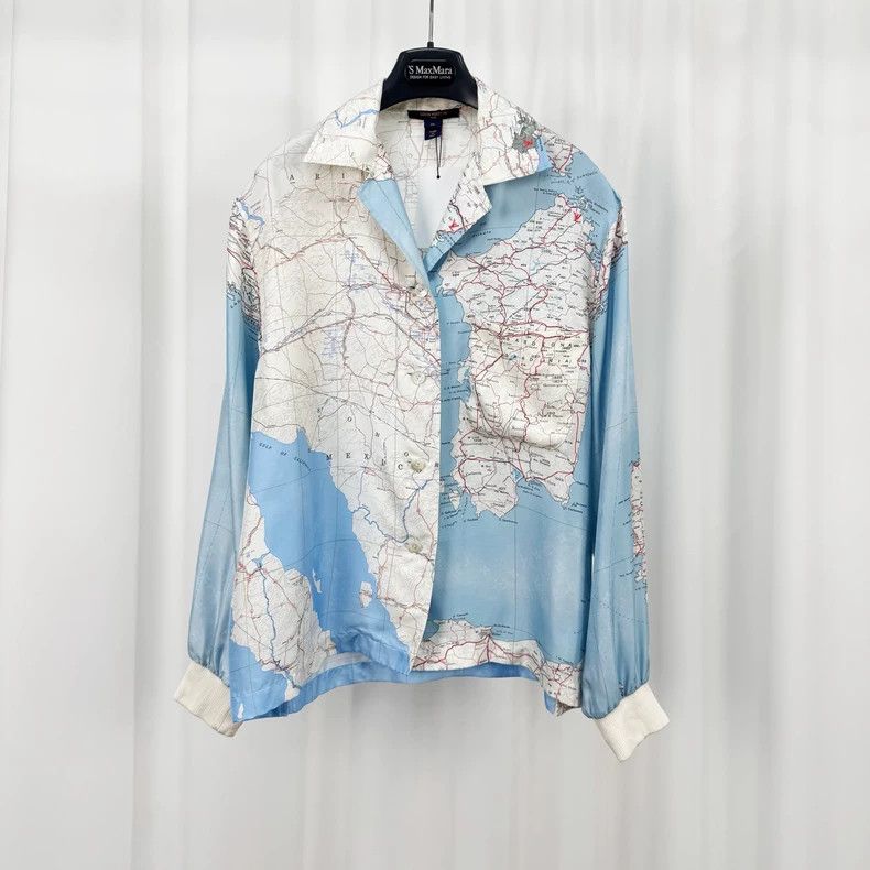 Louis Vuitton Louis Vuitton Marine Series Blue and White Full Print Silk Size XS / US 0-2 / IT 36-38 - 1 Thumbnail