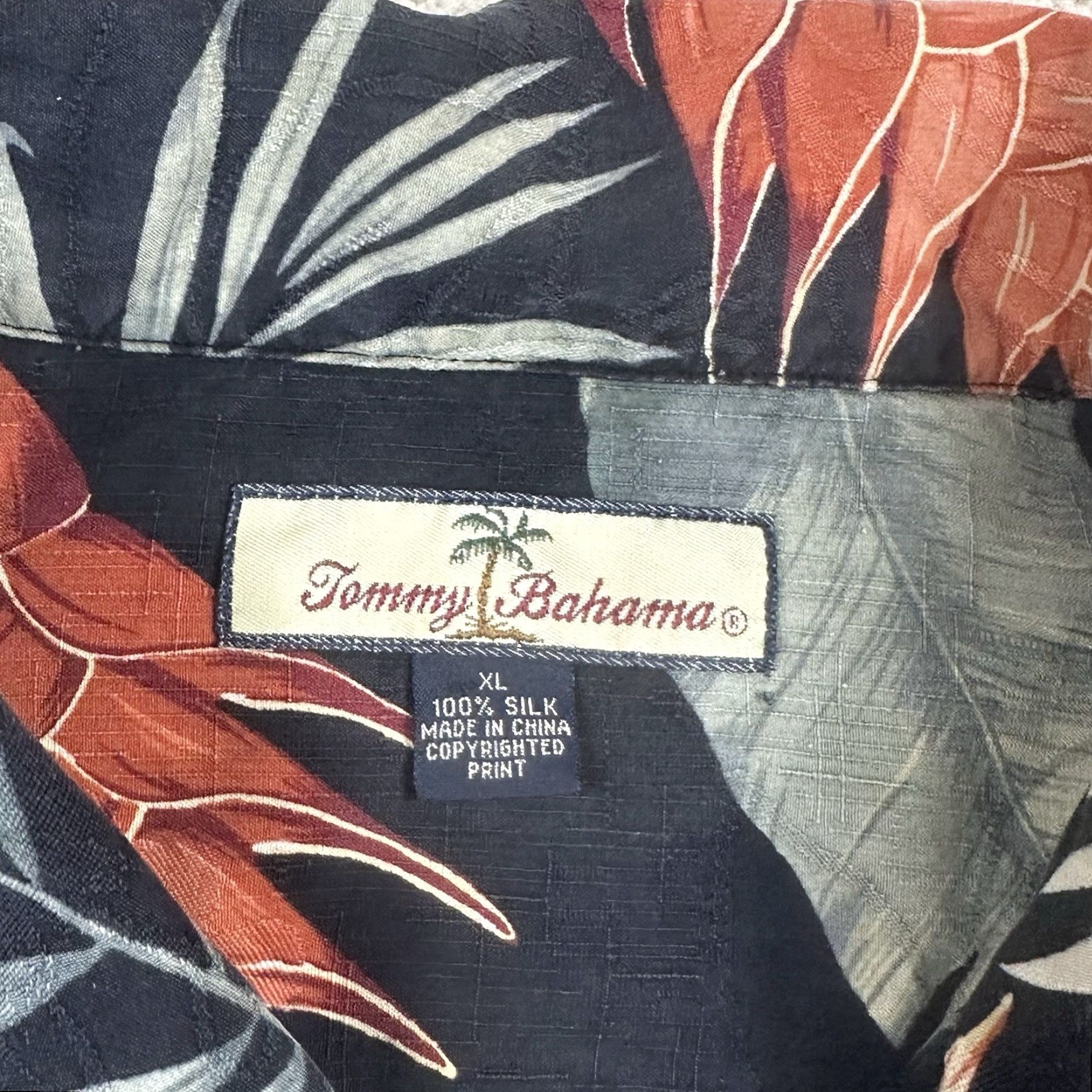 Tommy Bahama Tommy Bahama Button-Up Silk Blend Shirt Mens XL Black Floral Shirt Size US XL / EU 56 / 4 - 4 Thumbnail