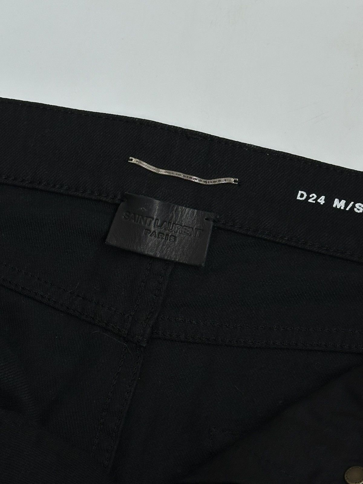 Saint Laurent Paris *NEW* SAINT LAURENT $860 SS20 Silver Coated Skinny Jeans D24 Size US 28 / EU 44 - 10 Thumbnail