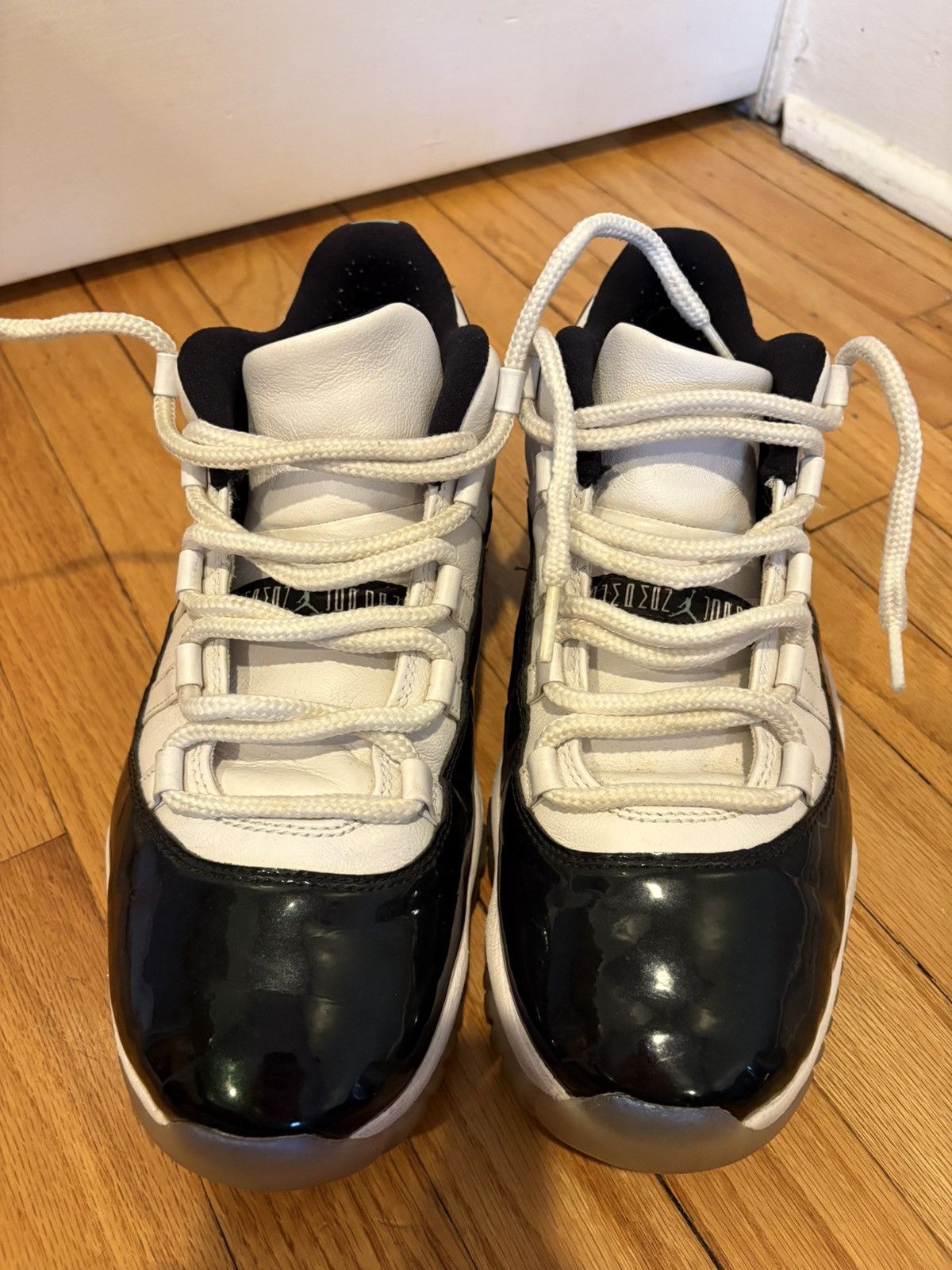 Jordan Brand Jordan 11 Emerald Size US 10.5 / EU 43-44 - 4 Thumbnail