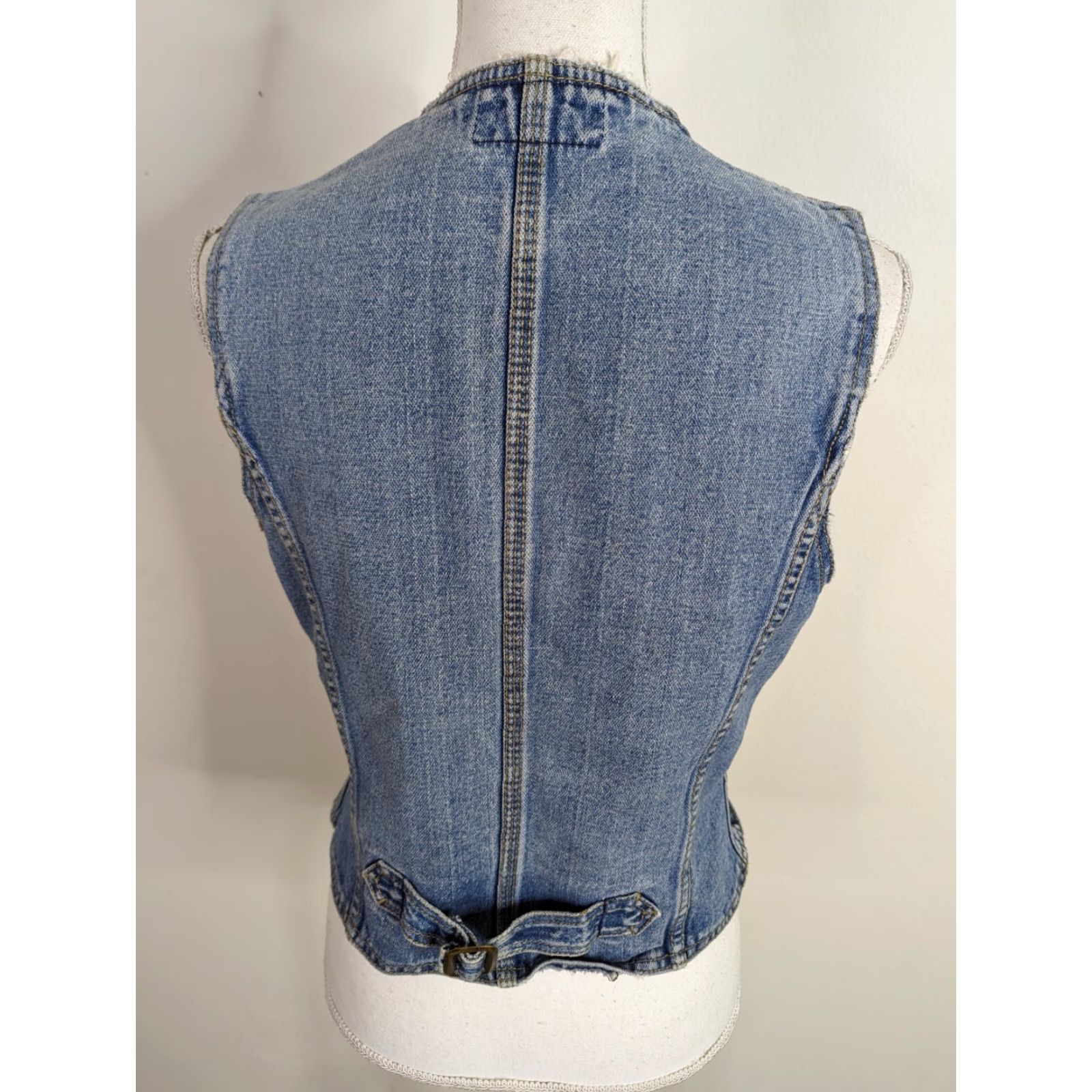 Denime VINTAGE 90s Denim Vest Small Women Button Blue V2J USA Vest Size S / US 4 / IT 40 - 3 Thumbnail