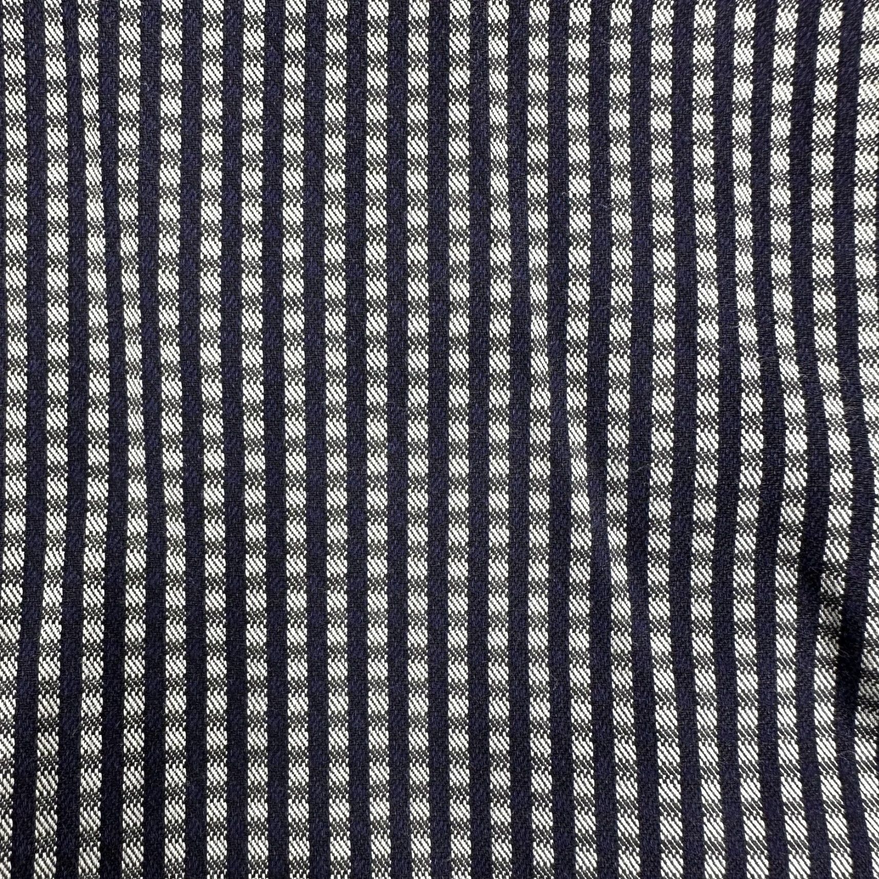Armani Armani Collezioni Dress Shirt Mens XL Blue Striped 100% Cotton Long Sleeve Button Front Classic Fit for Business Size 46R - 4 Thumbnail