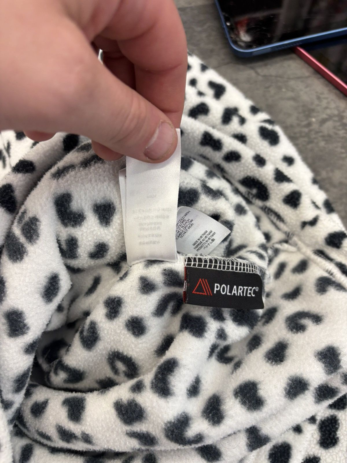 Supreme Supreme x Polar Tech Snow Leopard Size US L / EU 52-54 / 3 - 13 Thumbnail