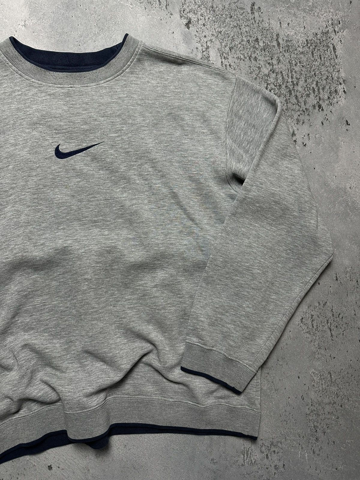 Nike Vintage Crewneck Nike boxy center swoosh y2k fits logo USA 🇺🇸 Size US XL / EU 56 / 4 - 3 Thumbnail