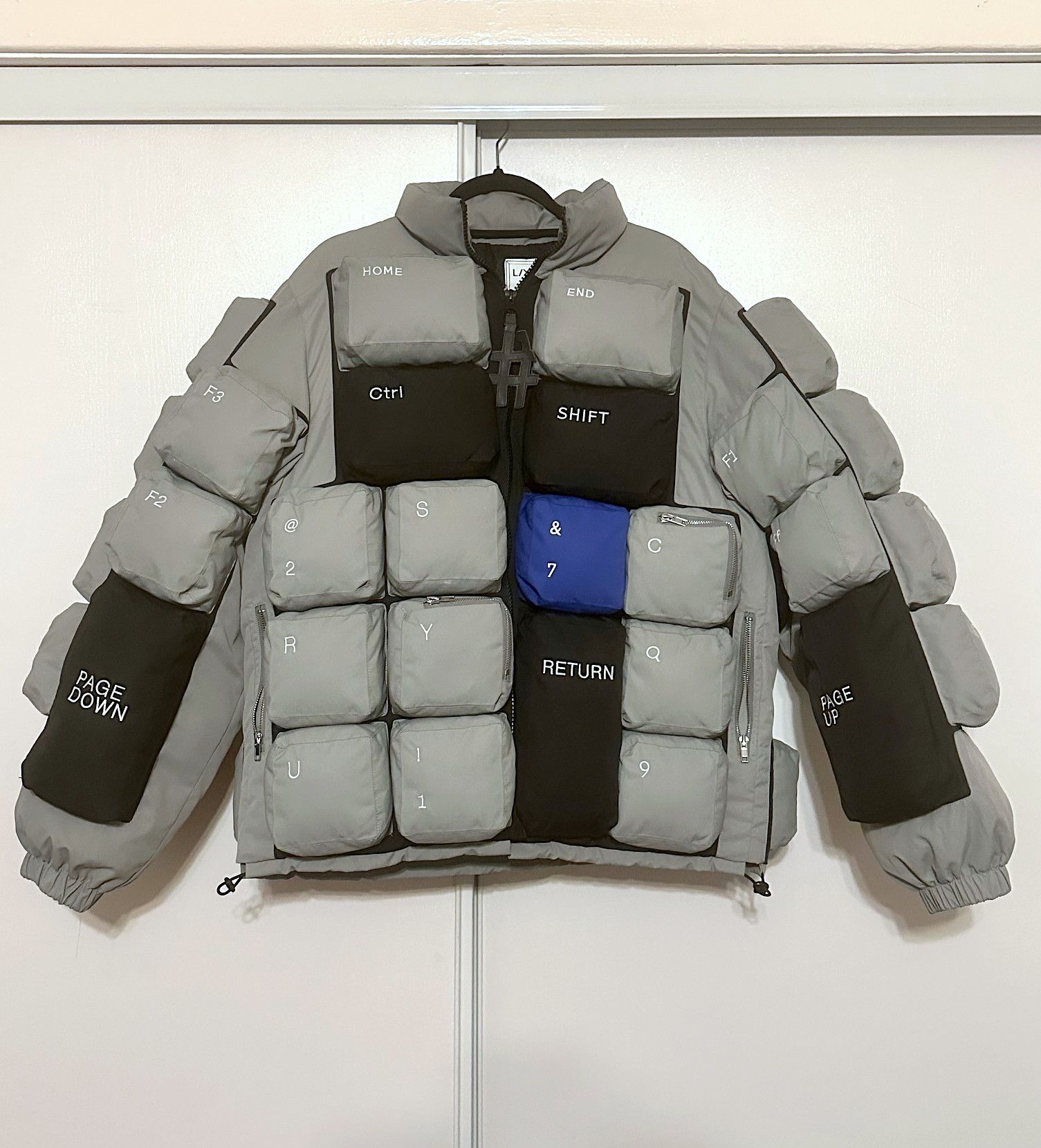 LIMINAL WORKSHOP Keyboard puffer jacket (Blue variant) Size US L / EU 52-54 / 3 - 1 Thumbnail