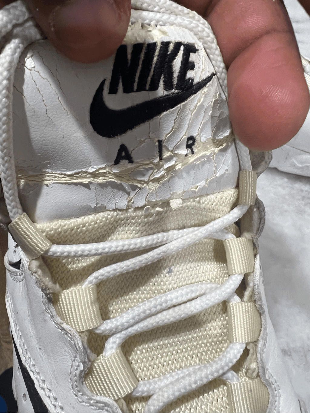 Nike Vintage Nike High-Top Basketball Shoes - White & Black Size US 8 / IT 38 - 5 Thumbnail