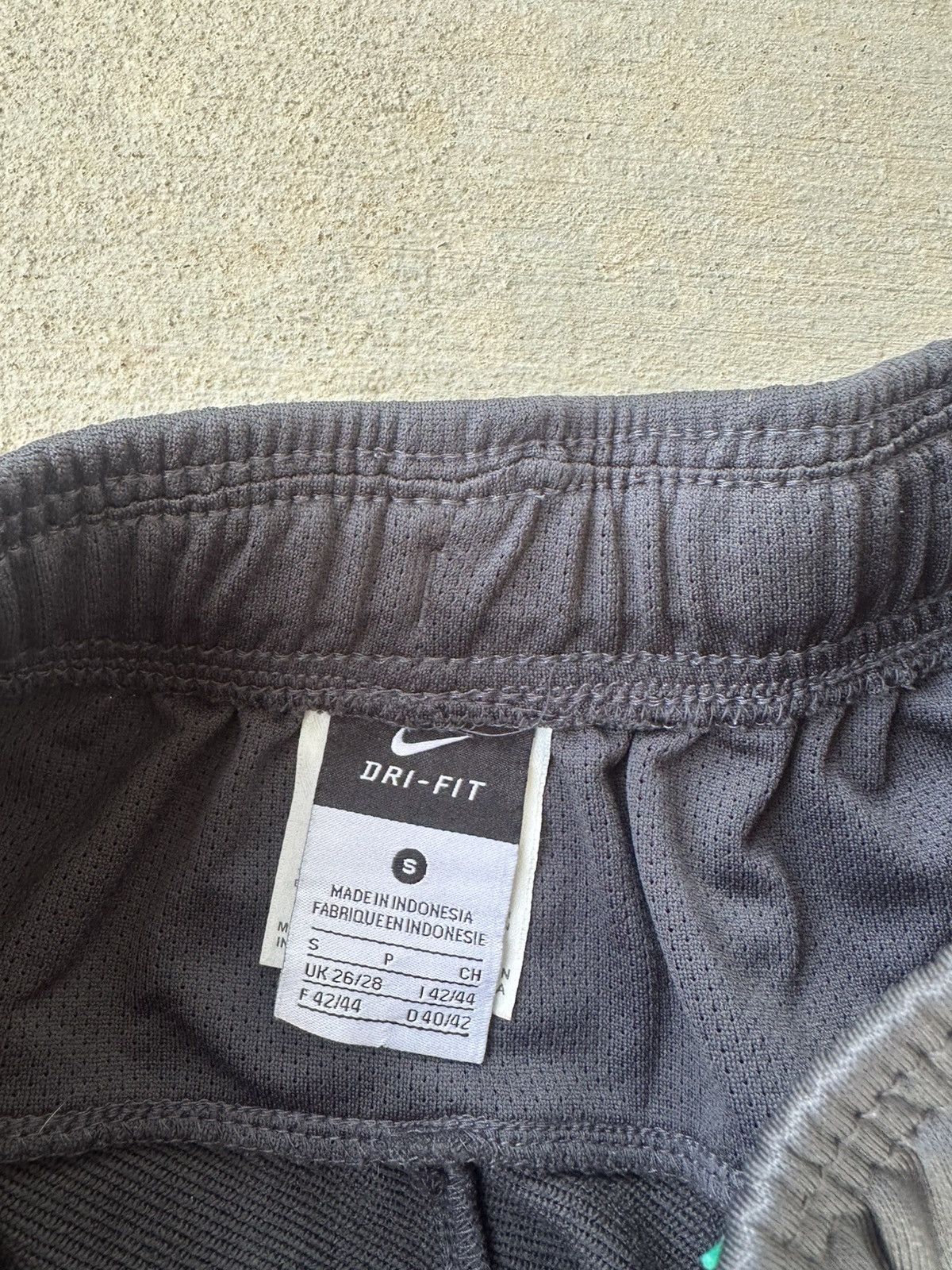 Other Vintage Nike Sweatpants Size US 30 / EU 46 - 2 Thumbnail
