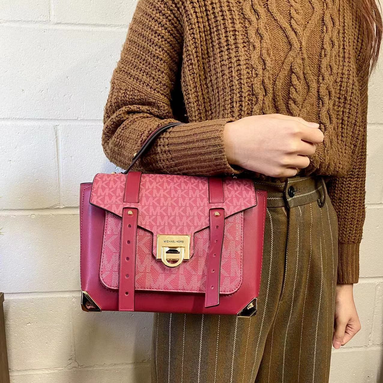 image of Michael Kors 35F1Gncs6V Manhattan Medium Logo Satchel Berry in Pink, Women's