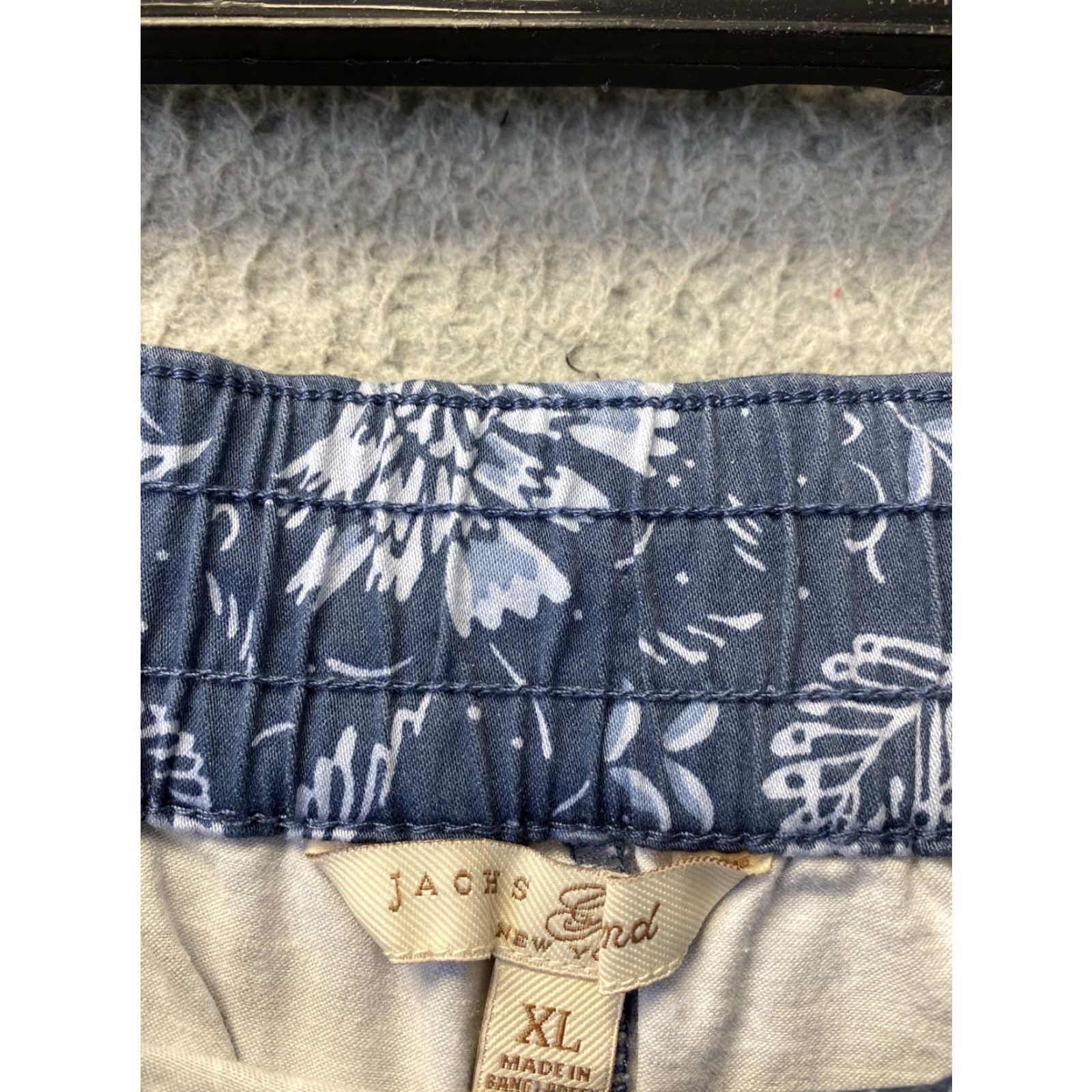 Vintage VINTAGE not applicable here; JACHS Girlfriend Shorts - Women - Short - Adult XL - Blue Floral Stretch Satin Chino - Womens 33-85 Size 40" / US 18 - 4 Thumbnail