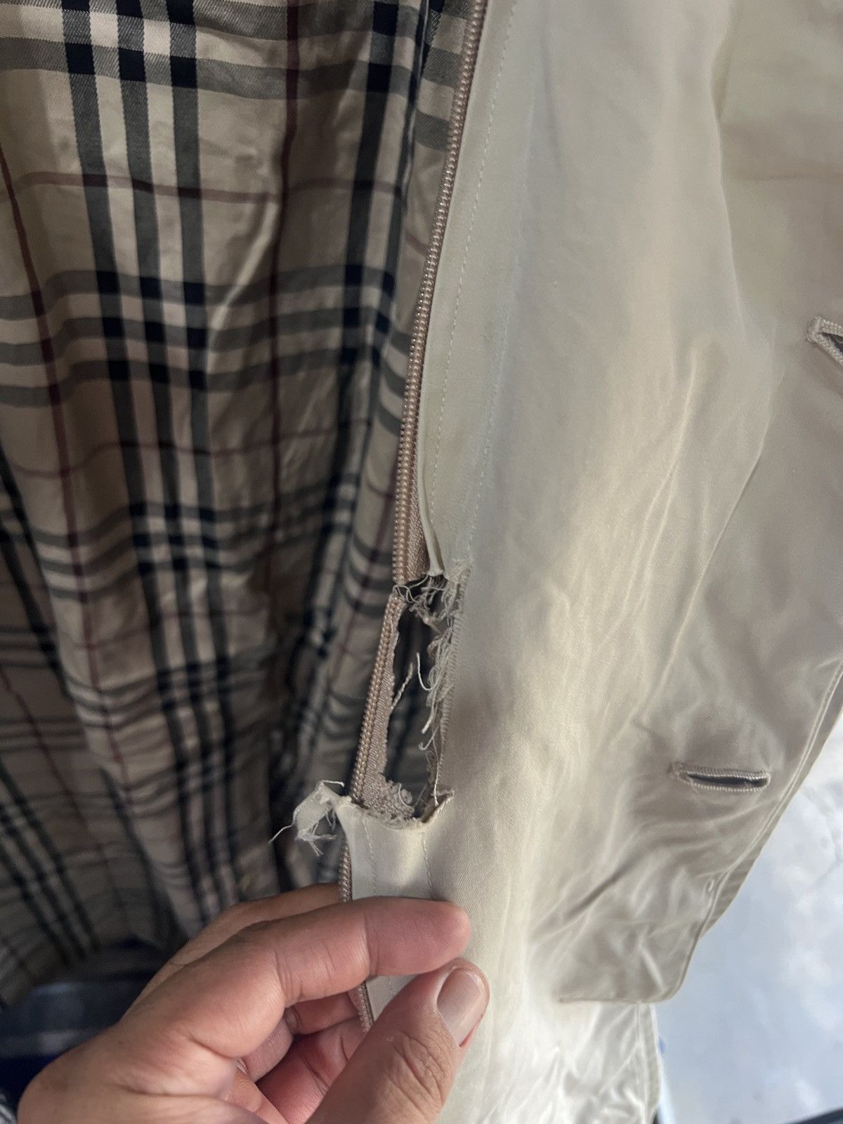 Burberry 🔥Burberry London Novacheck Trench Coat Size US L / EU 52-54 / 3 - 12 Thumbnail
