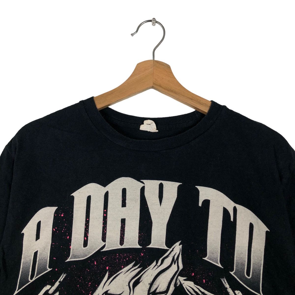 Band Tees 🔥Pick Distressed Seditionaries Cropped Tee Band A Day To Size US M / EU 48-50 / 2 - 3 Thumbnail
