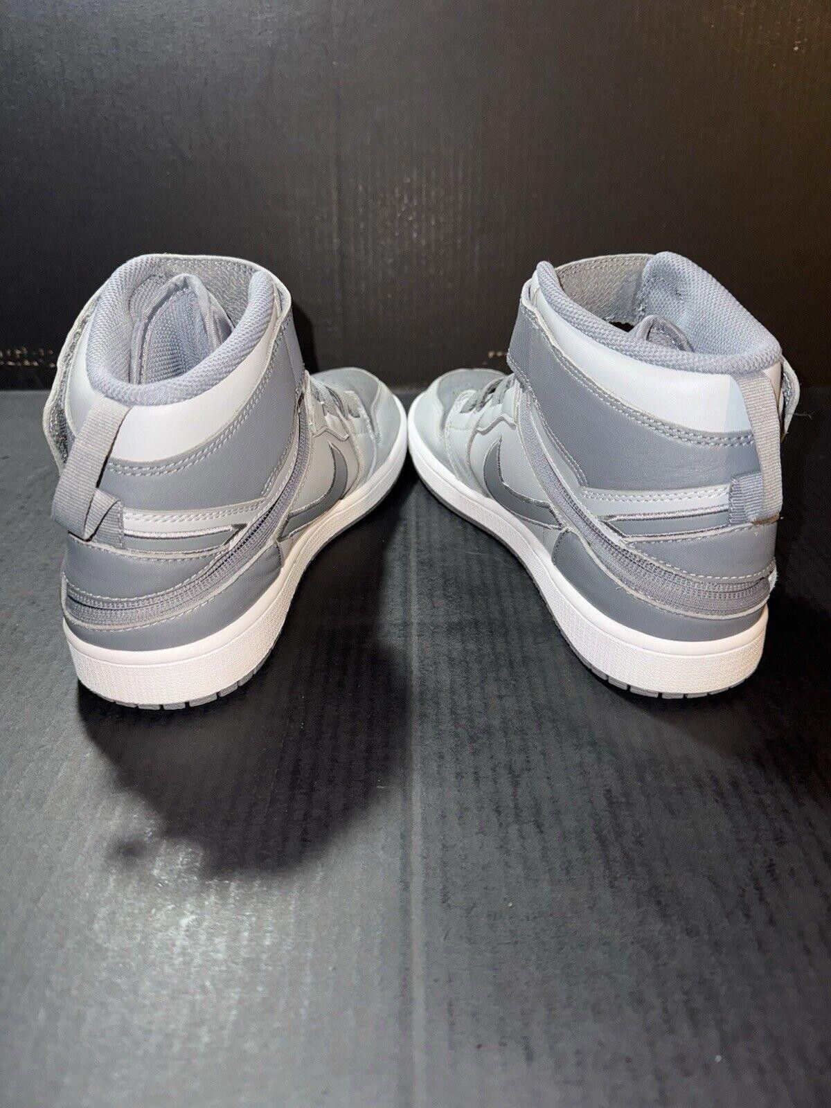 Jordan Brand Nike Air Jordan 1 FlyEase Light Smoke Grey CQ3835-003 Sz 10 Size US 10 / EU 43 - 6 Thumbnail