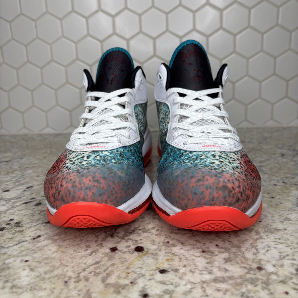 Nike Size 9.5 - Nike LeBron 8 V/2 Low Miami Night Clean No Box Size US 9.5 / EU 42-43 - 9 Thumbnail