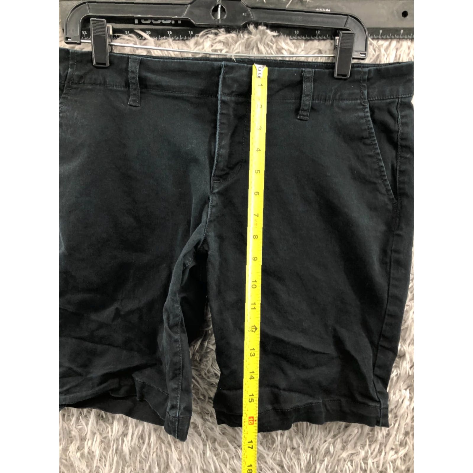 Apt. 9 Apt. 9 Bermuda Shorts Womens Size 12 Mid Rise Dark Wash Black Hook Eye Casual Beach Walking Reg/All Size 34" / US 12 / IT 48 - 4 Thumbnail