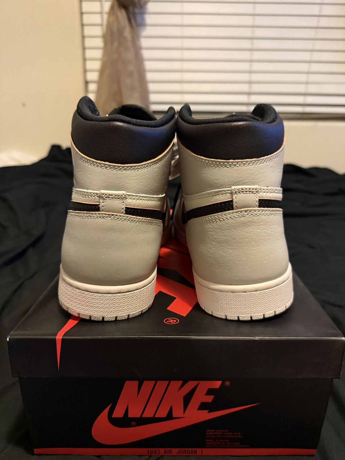 Jordan Brand 2020 Air Jordan 1 Retro High SB 'NYC to Paris' Size US 11.5 / EU 44-45 - 3 Thumbnail
