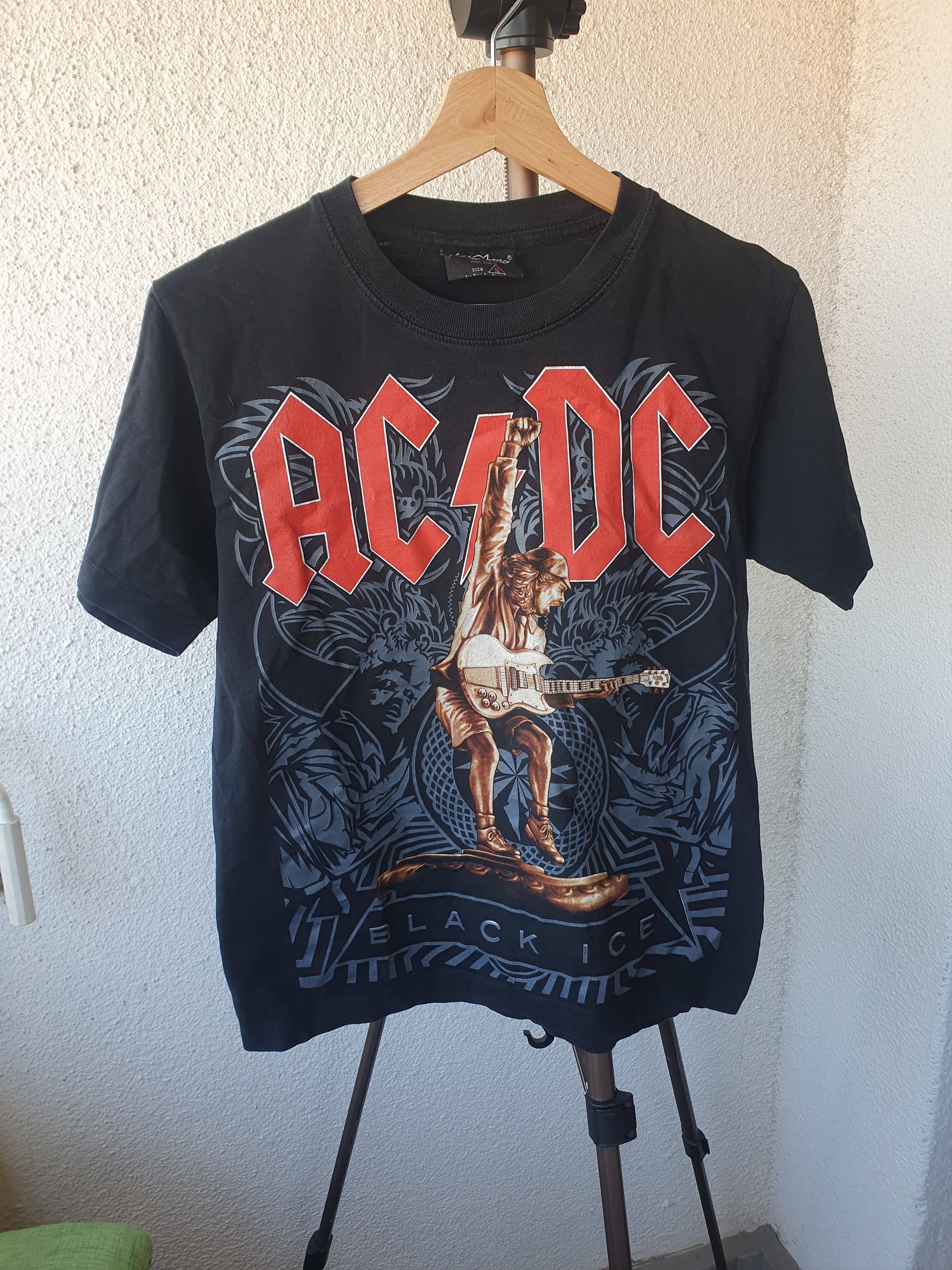 AC/DC × Band Tees Ac/Dc Black Ice Rock Chang Band t shirt Double Sided sz S Size US S / EU 44-46 / 1 - 1 Thumbnail