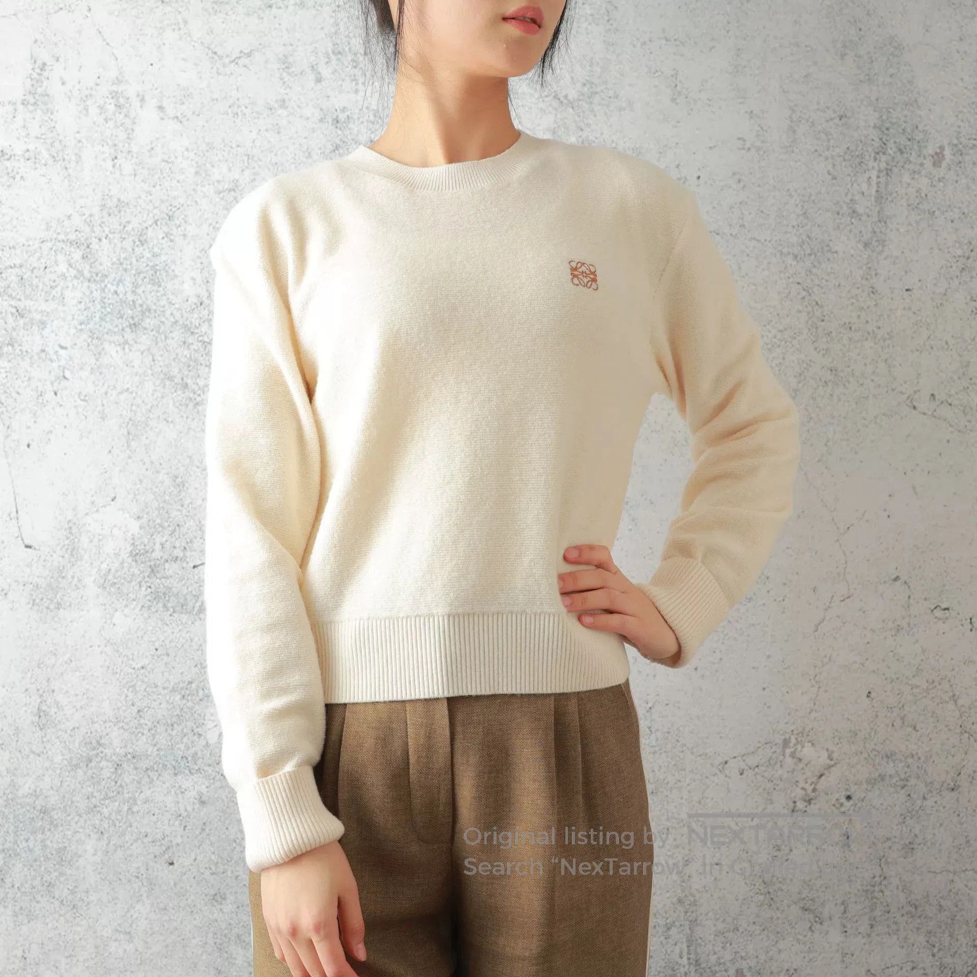 Loewe LOEWE Beige Crew Neck Long. Size L / US 10 / IT 46 - 1 Thumbnail