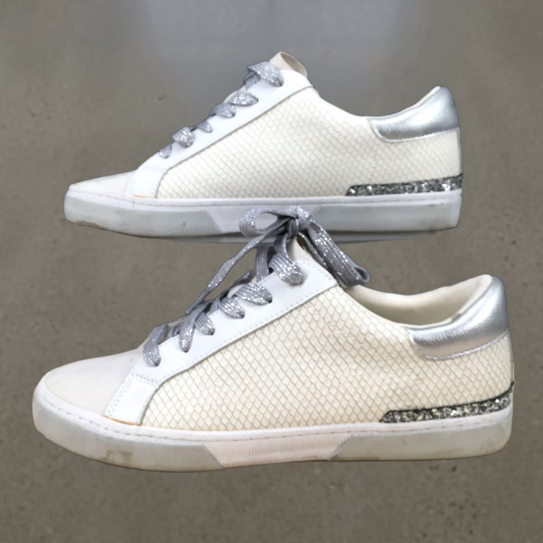 Vintage A New Day Maddison Sneakers White Lace Up Low Top Casual Comfort Womens 9 Shoes Size M / US 6-8 / IT 42-44 - 1 Thumbnail