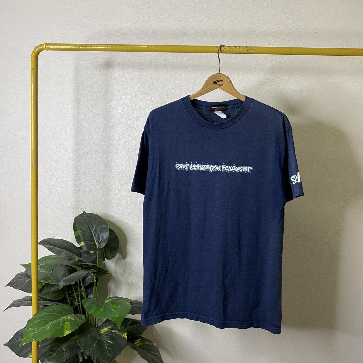 Vintage 90s Gerry Lopez American Surfer Surf Realization Fellowship Size US M / EU 48-50 / 2 - 1 Thumbnail