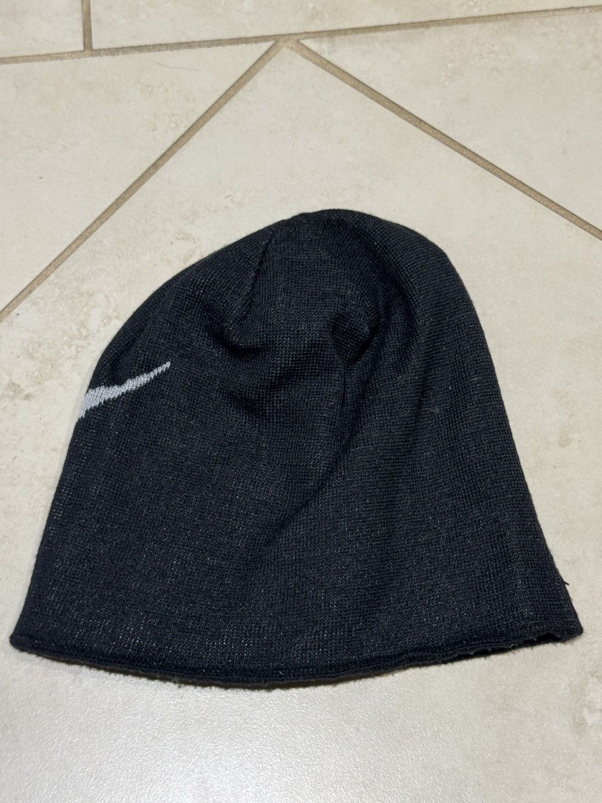 Nike Vintage 2000s Y2k Nike Beanie Black Grey Reversible Stripe Size ONE SIZE - 5 Thumbnail