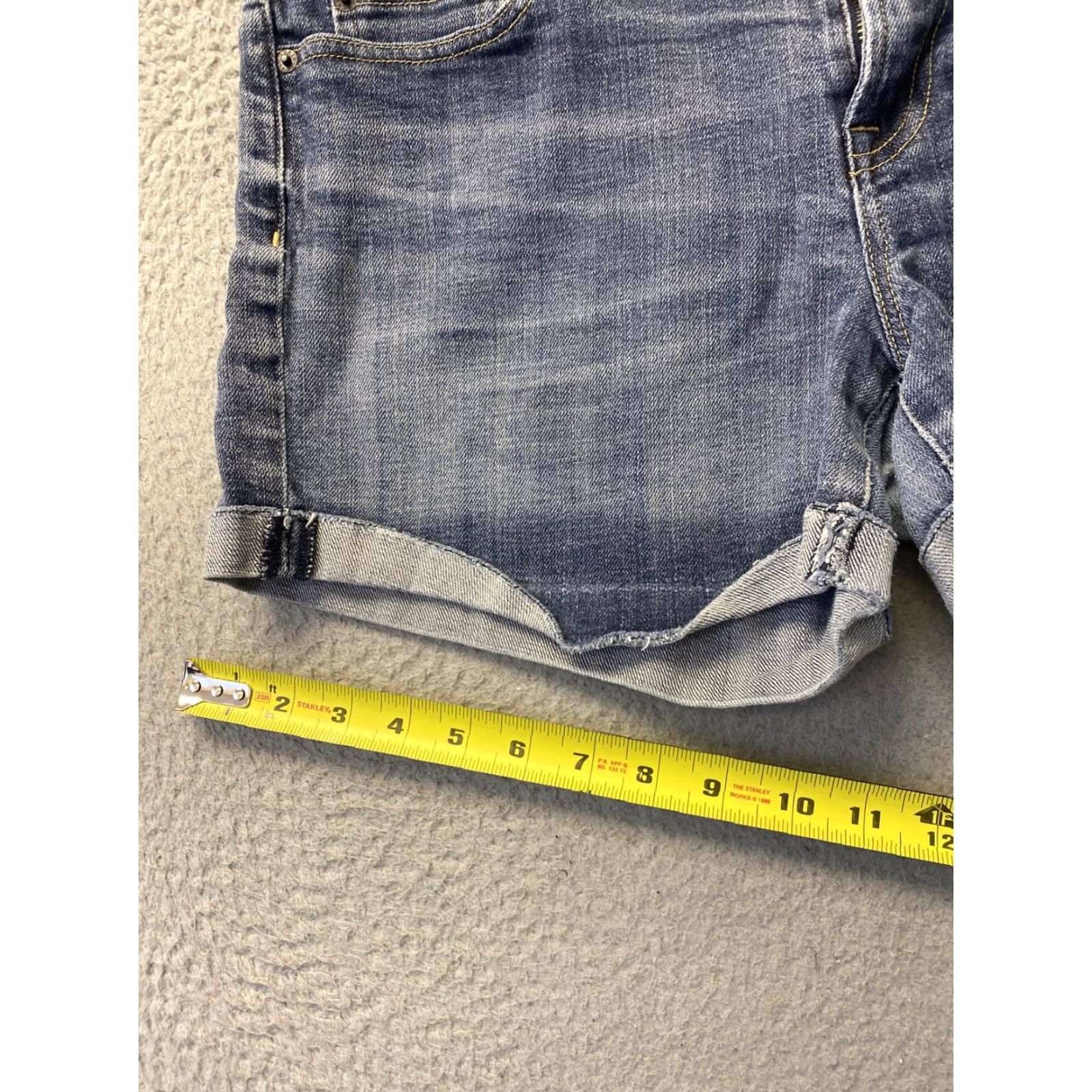J.Crew VINTAGE J.CREW Shorts Women's 12 Denim Cutoff Raw Hem Medium Wash Womens Size 34" / US 12 / IT 48 - 7 Thumbnail