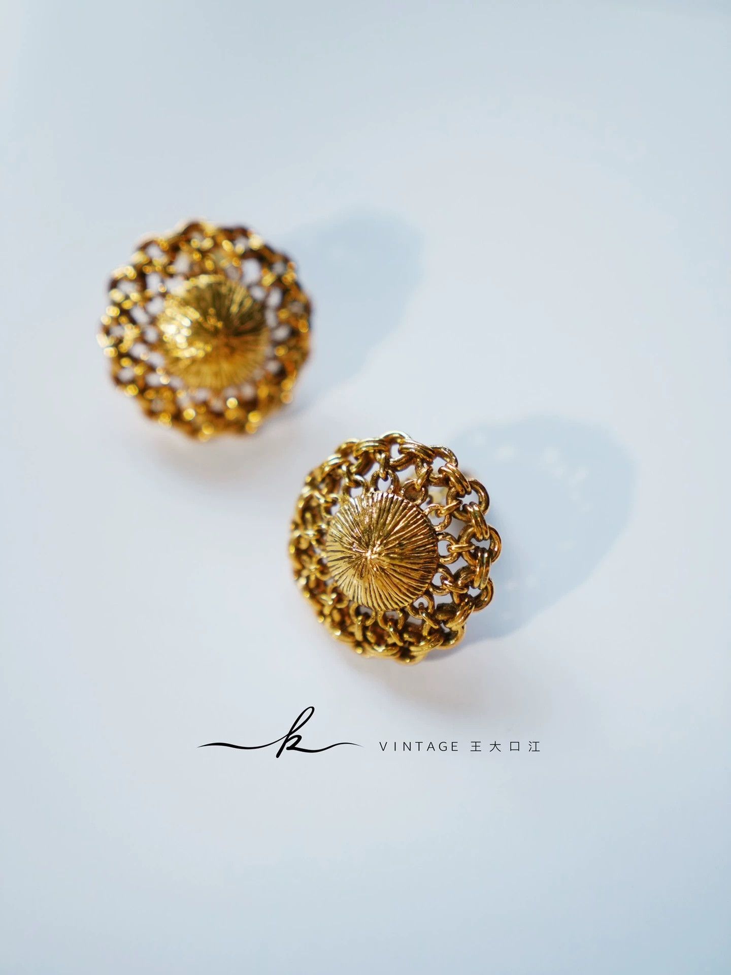 Chanel Chanel Vintage Gold Dome Clip-On Earrings Size ONE SIZE - 4 Thumbnail