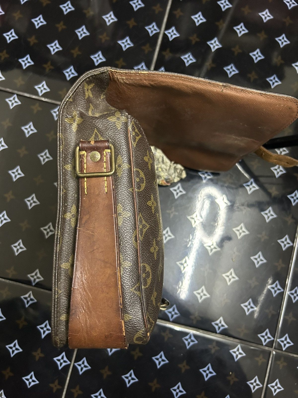 Louis Vuitton Authentic Vintage Louis Vuitton Monogram Cartouchière GM Size ONE SIZE - 6 Thumbnail